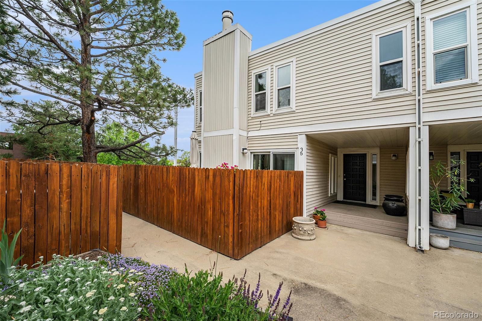 MLS Image #1 for 1050 s monaco parkway,denver, Colorado