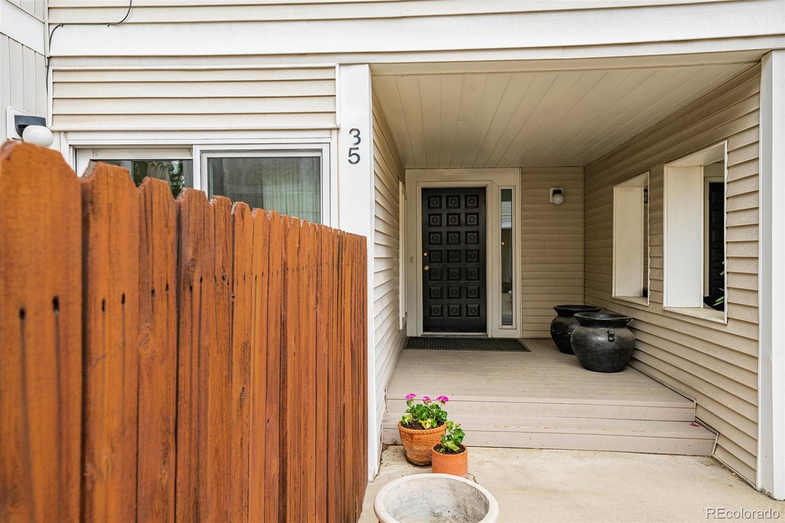 MLS Image #2 for 1050 s monaco parkway,denver, Colorado