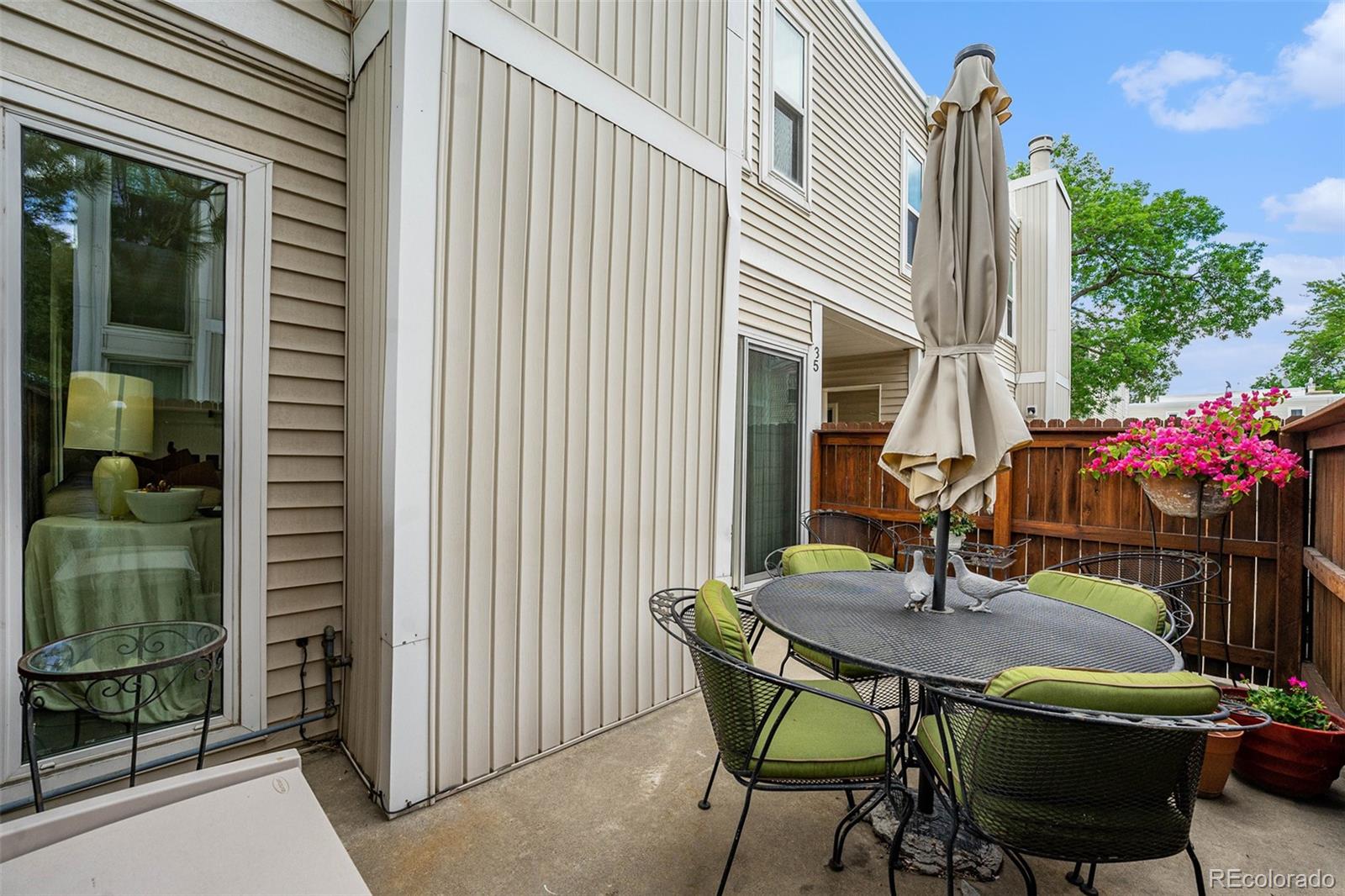 MLS Image #25 for 1050 s monaco parkway,denver, Colorado