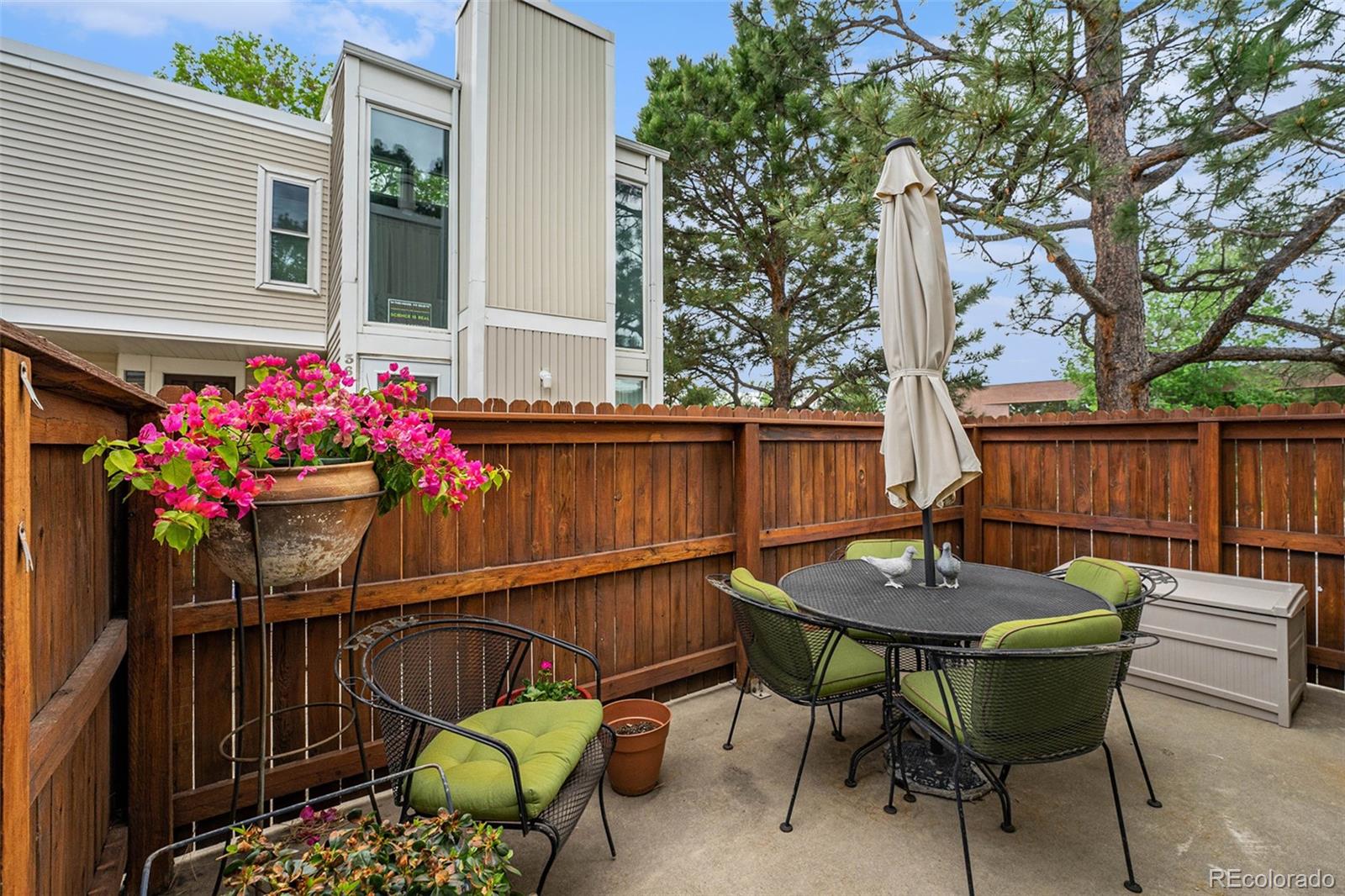 MLS Image #26 for 1050 s monaco parkway,denver, Colorado
