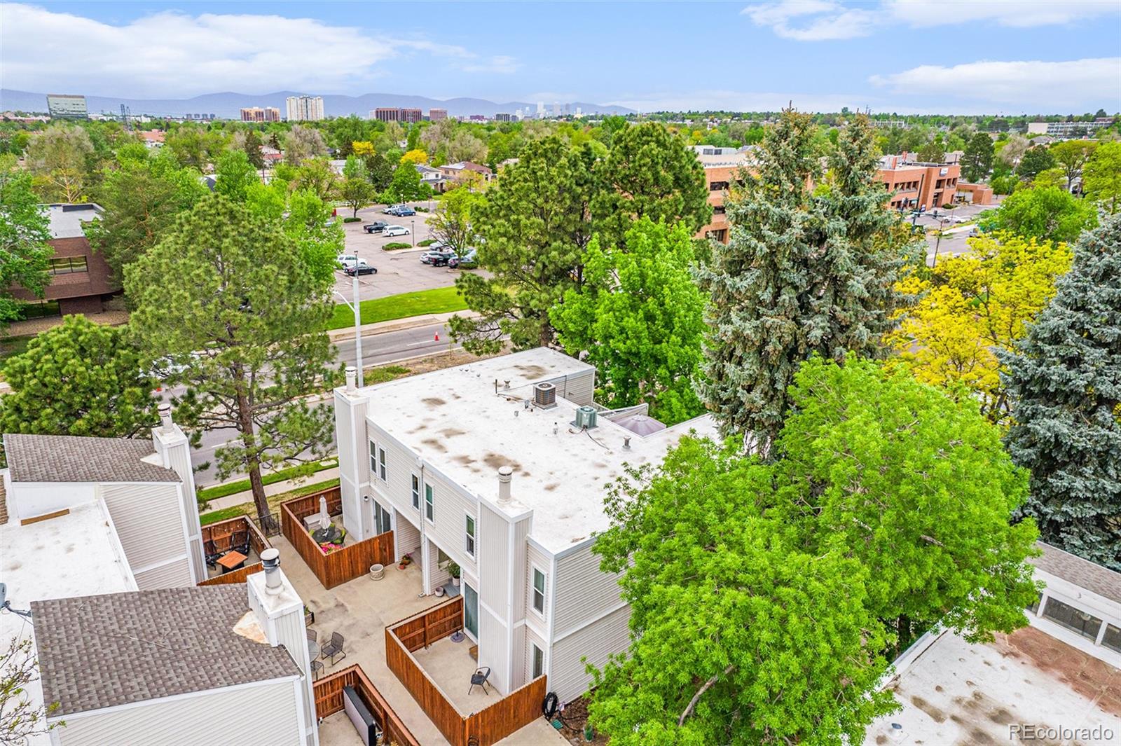 MLS Image #27 for 1050 s monaco parkway,denver, Colorado