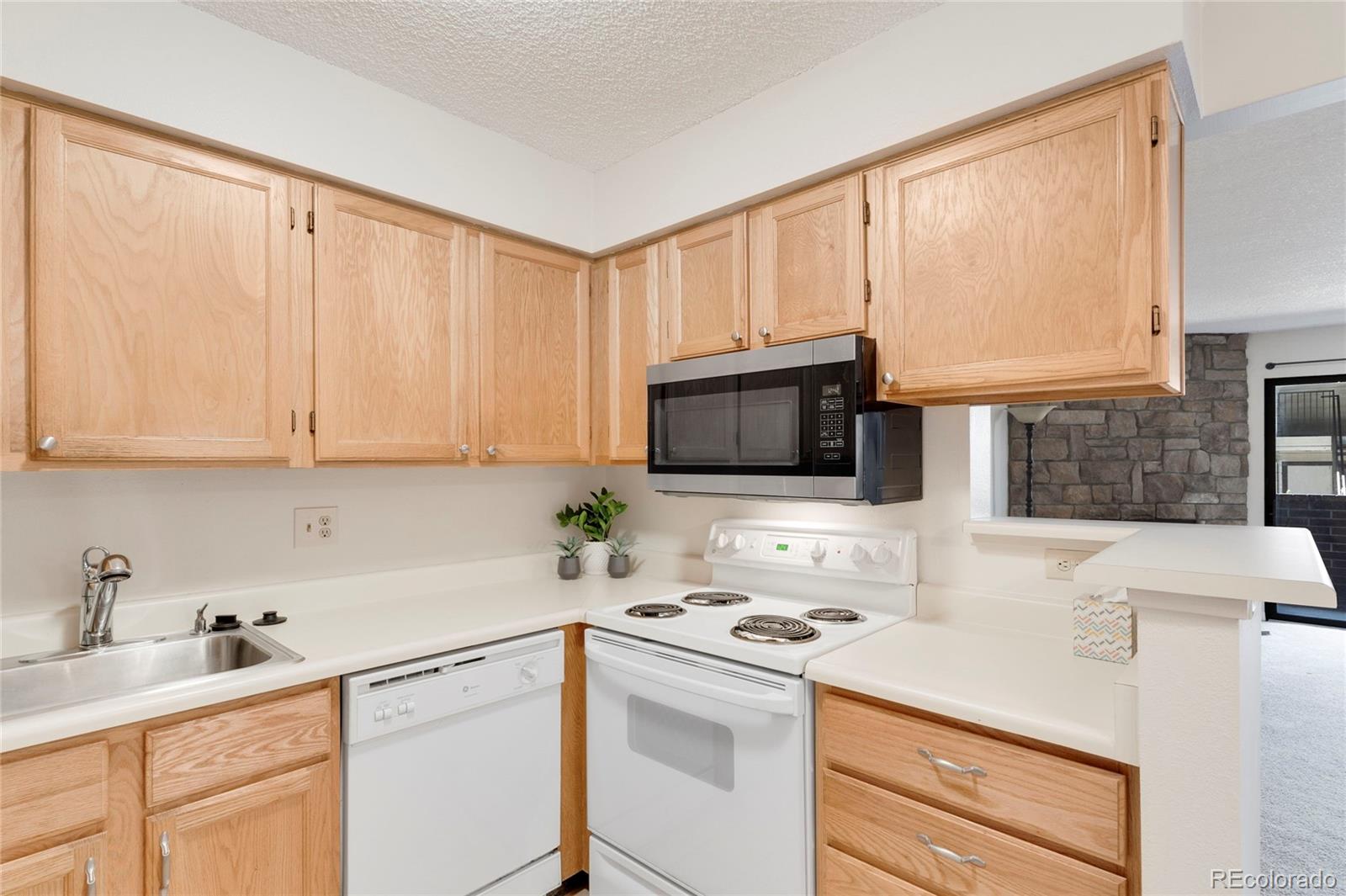MLS Image #18 for 12053 e harvard avenue,aurora, Colorado