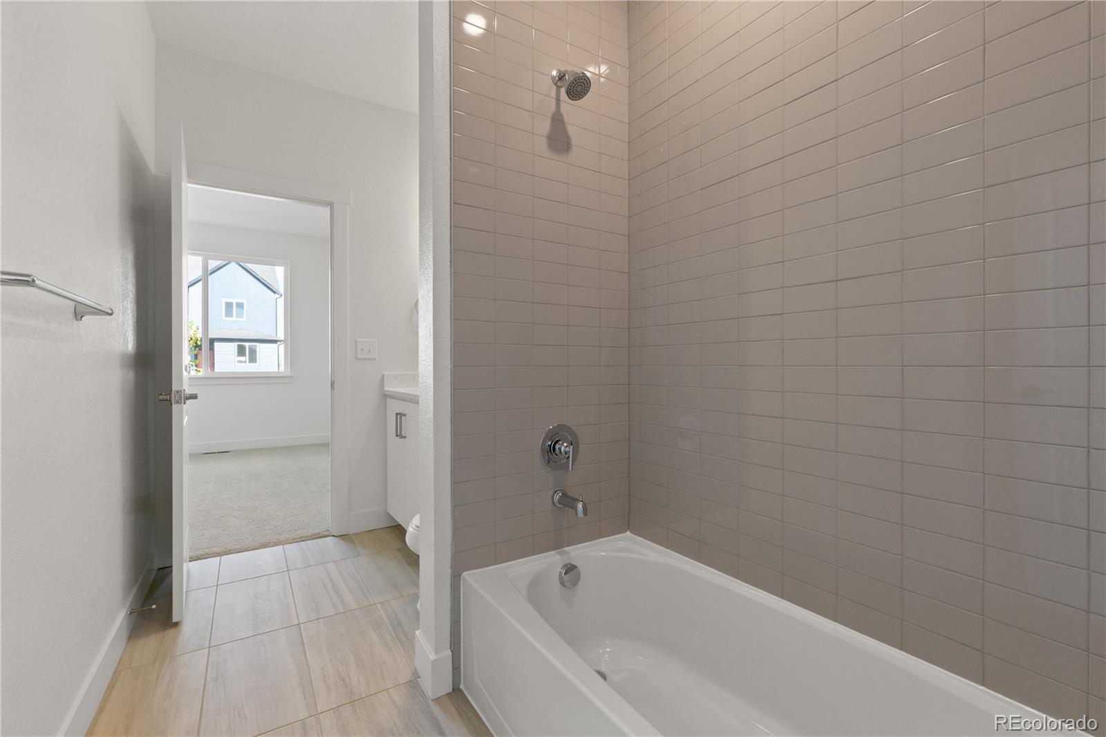 MLS Image #11 for 692  piedmontese street,johnstown, Colorado