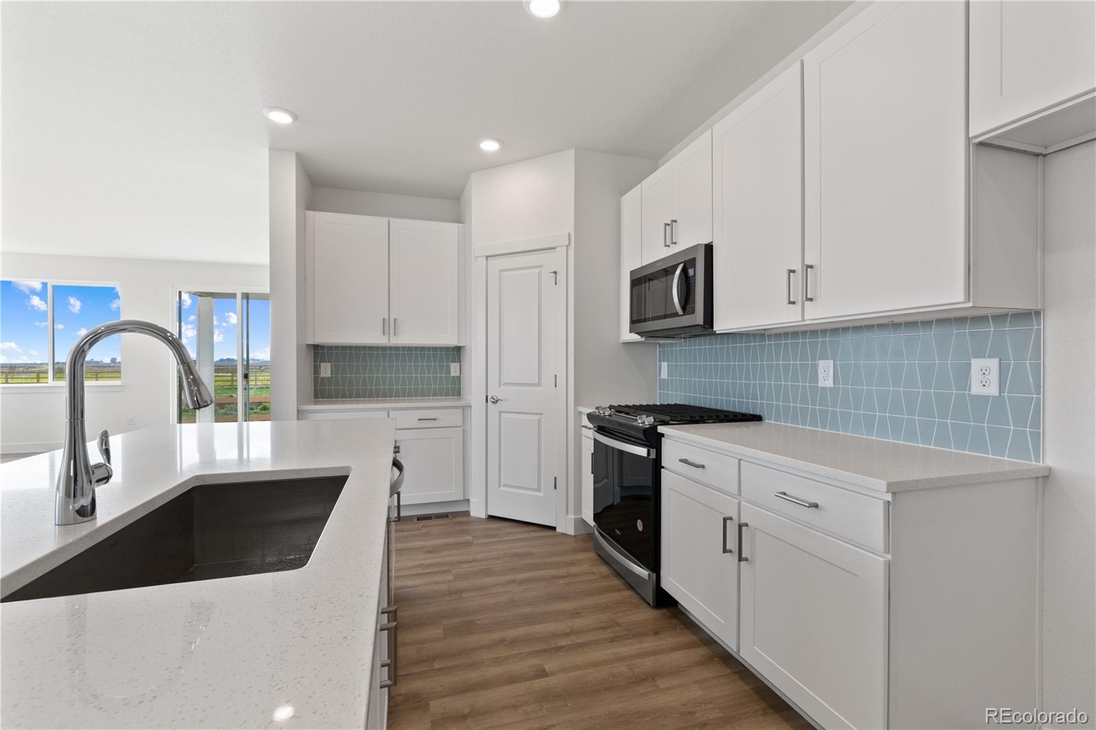 MLS Image #15 for 692  piedmontese street,johnstown, Colorado