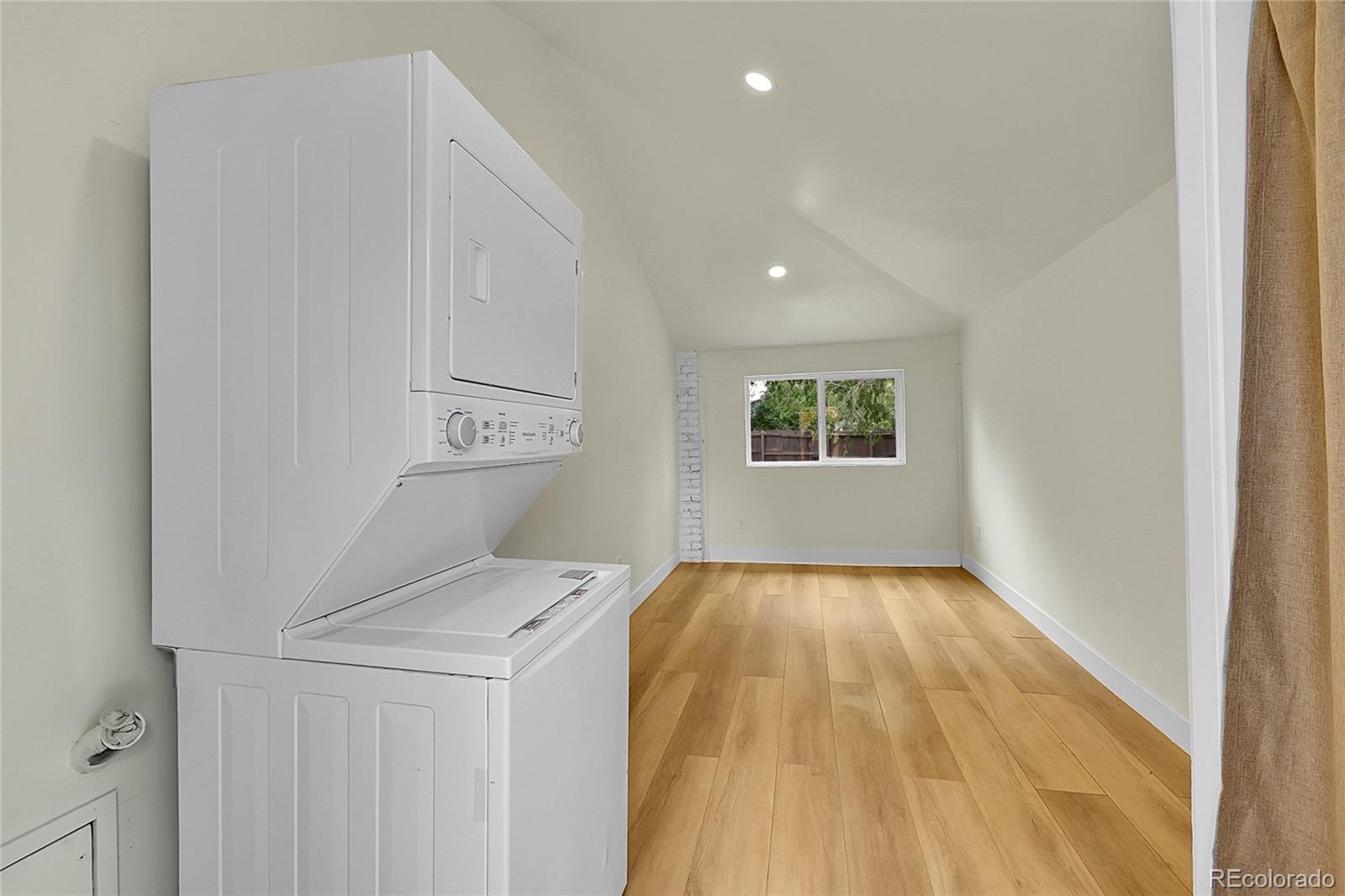 MLS Image #14 for 495  quebec street,denver, Colorado