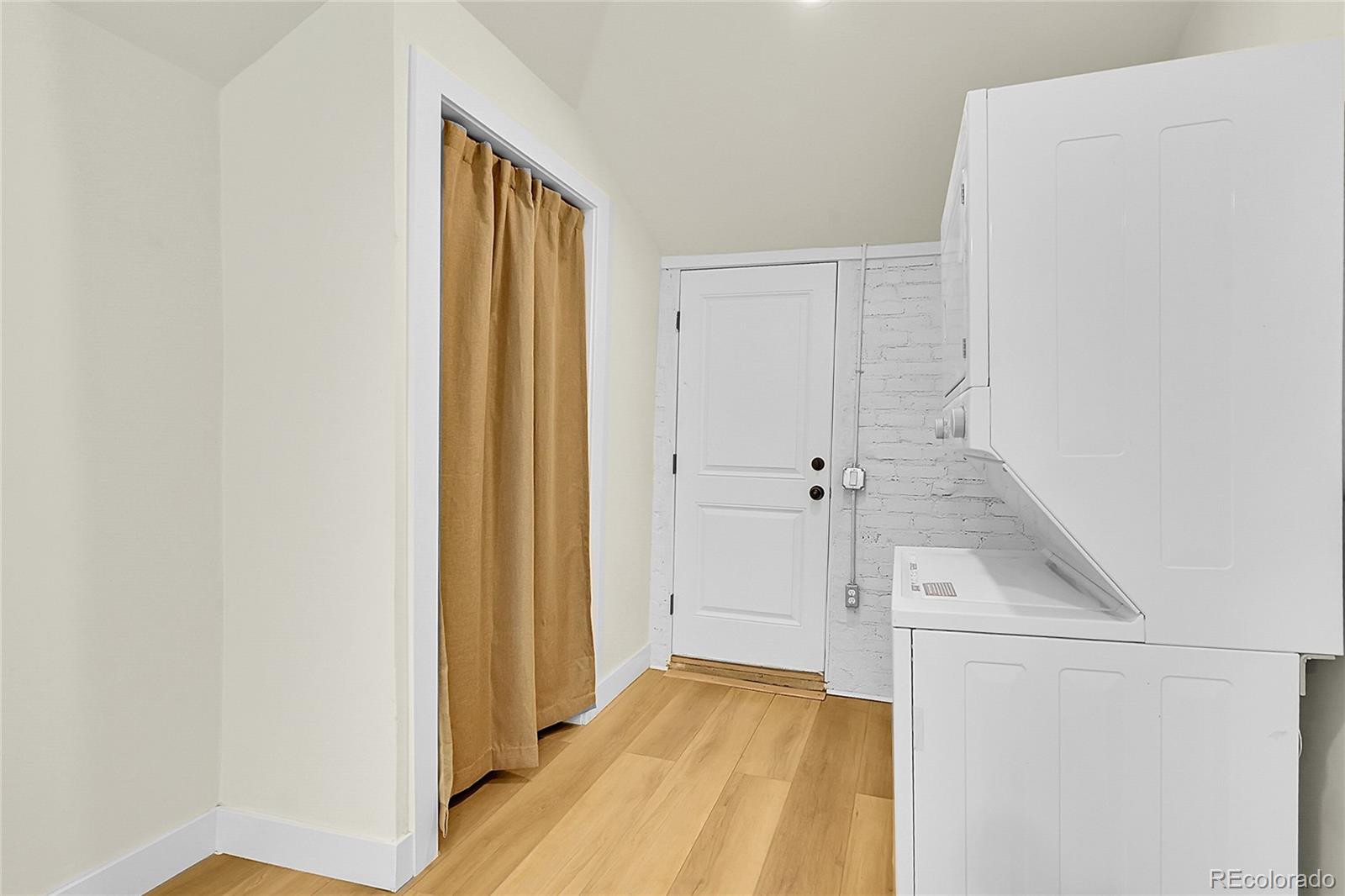 MLS Image #15 for 495  quebec street,denver, Colorado