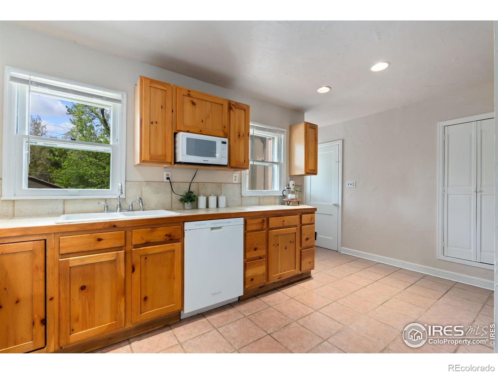 MLS Image #5 for 2022  ford street,golden, Colorado