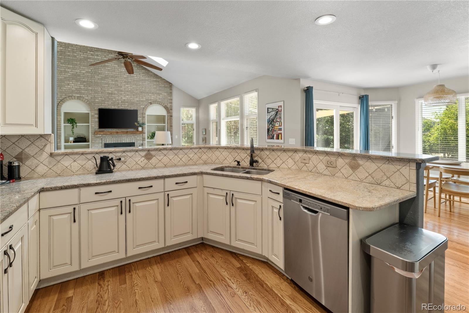 MLS Image #13 for 8833  maplewood drive,highlands ranch, Colorado