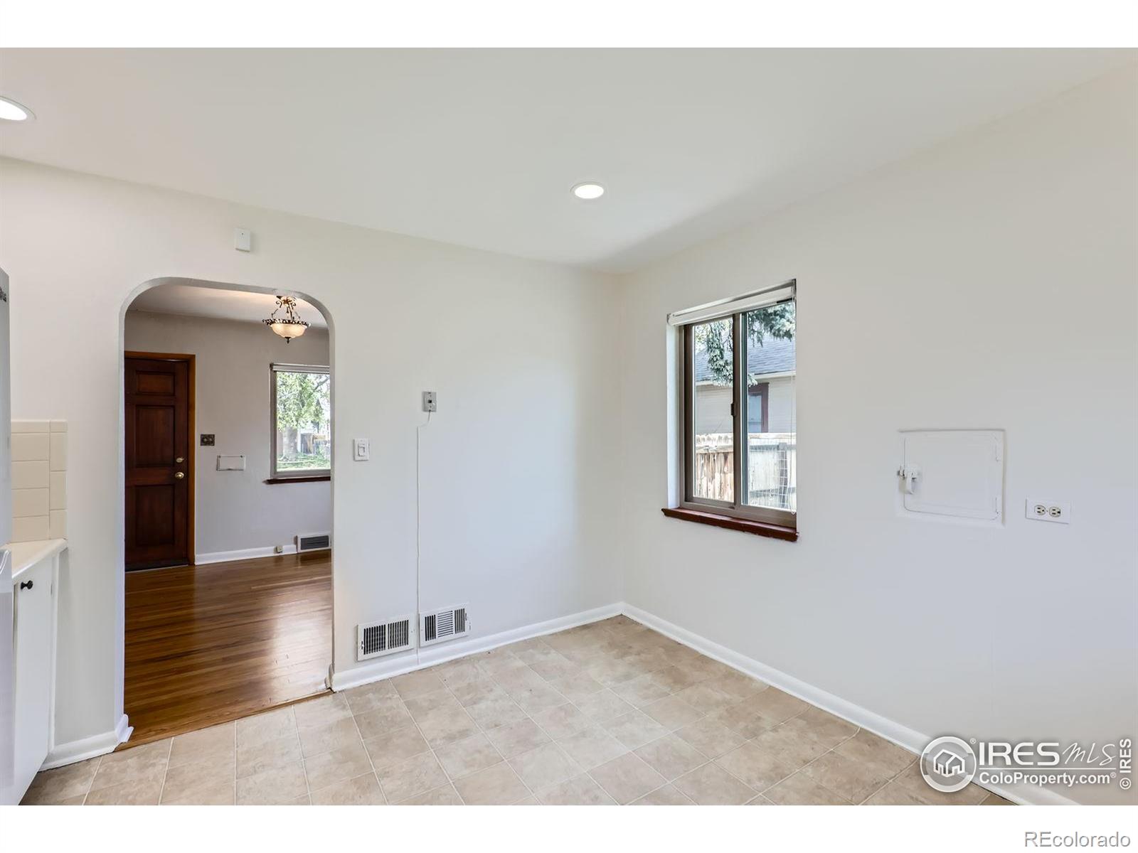 MLS Image #11 for 3204 s cherokee street,englewood, Colorado