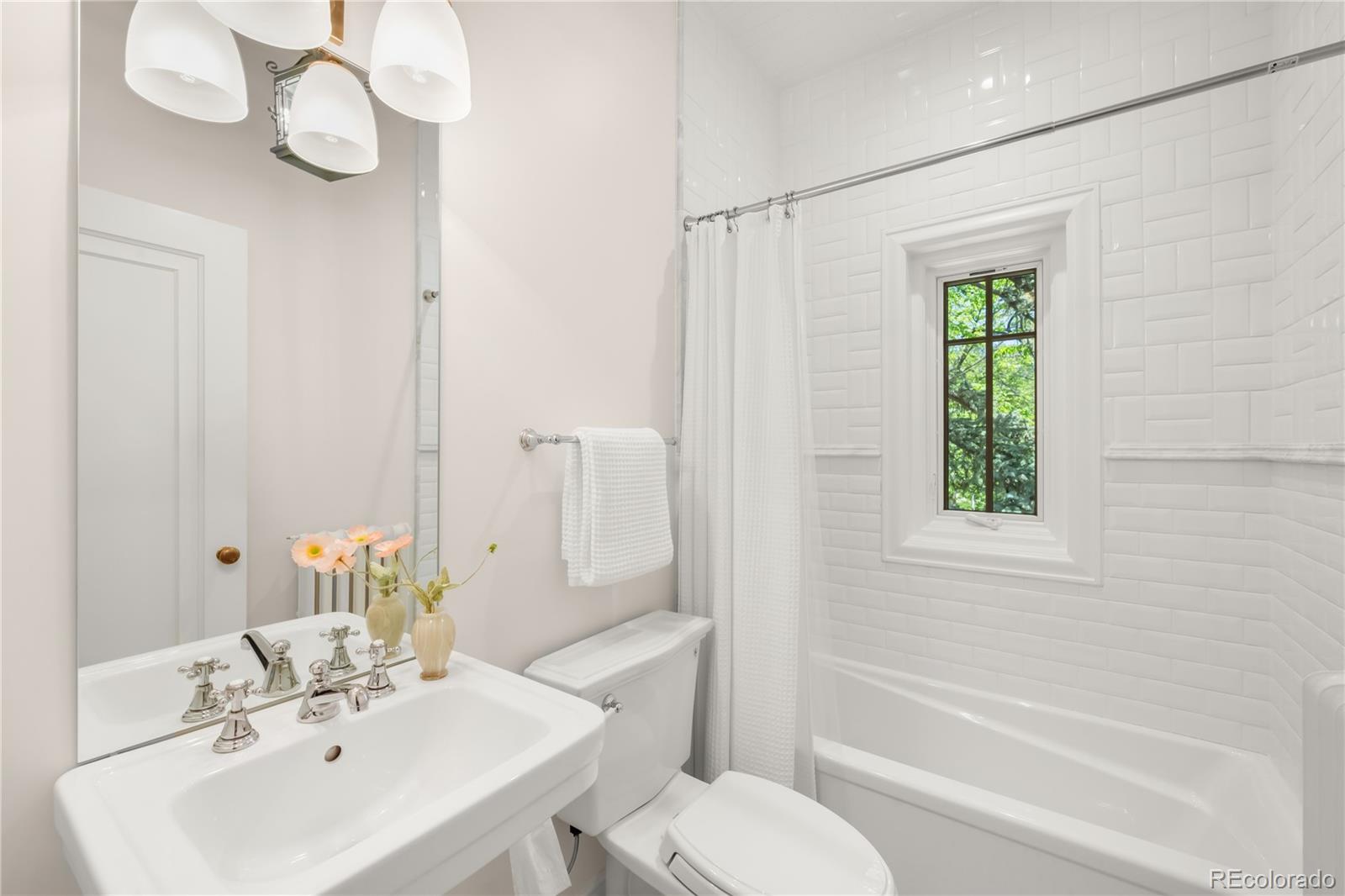 MLS Image #29 for 165 n high street,denver, Colorado