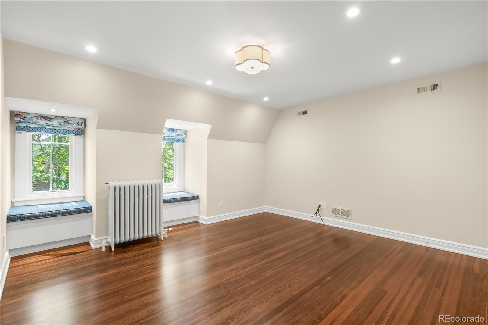 MLS Image #30 for 165 n high street,denver, Colorado