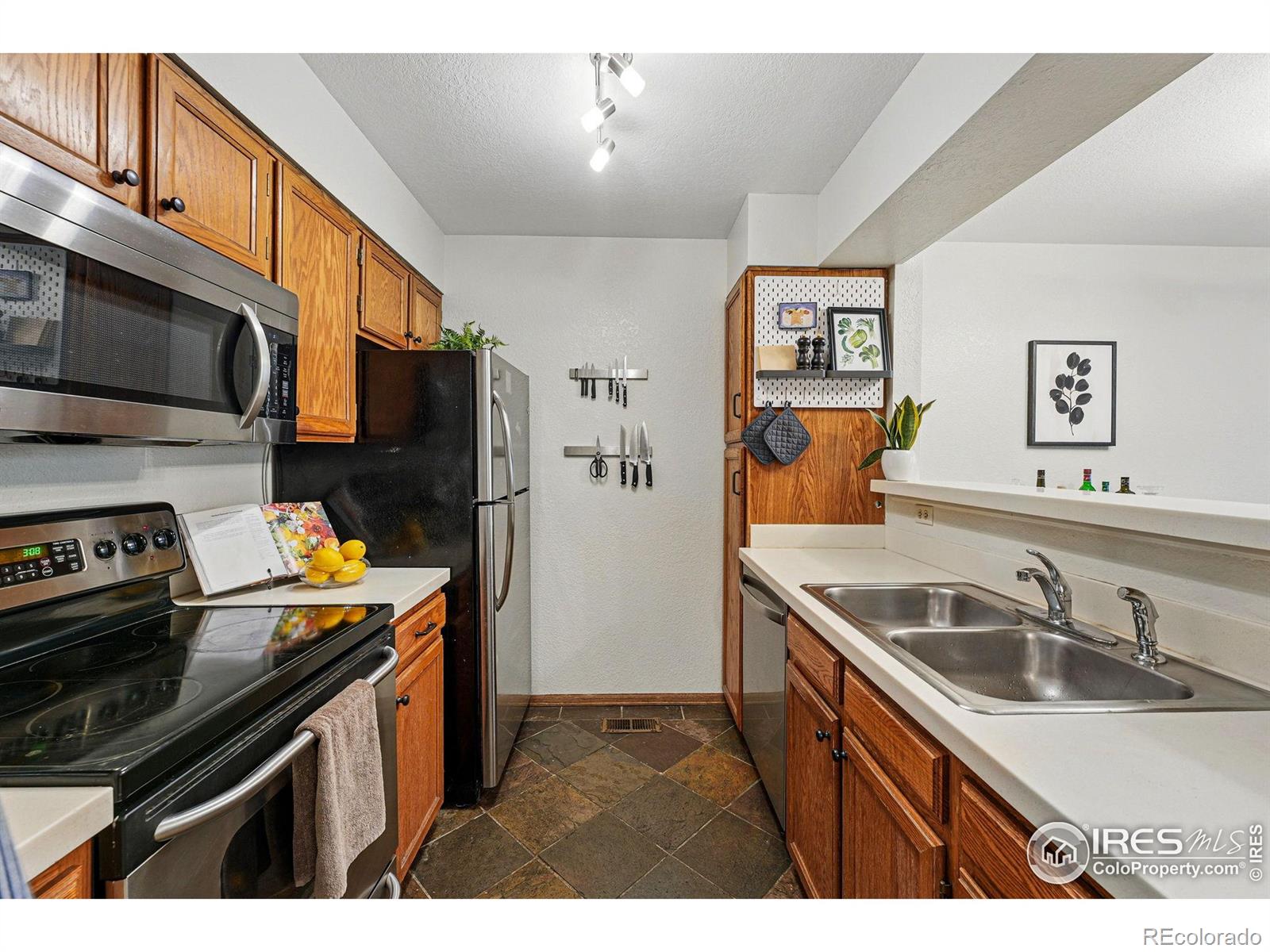 MLS Image #11 for 5016  buckingham road,boulder, Colorado