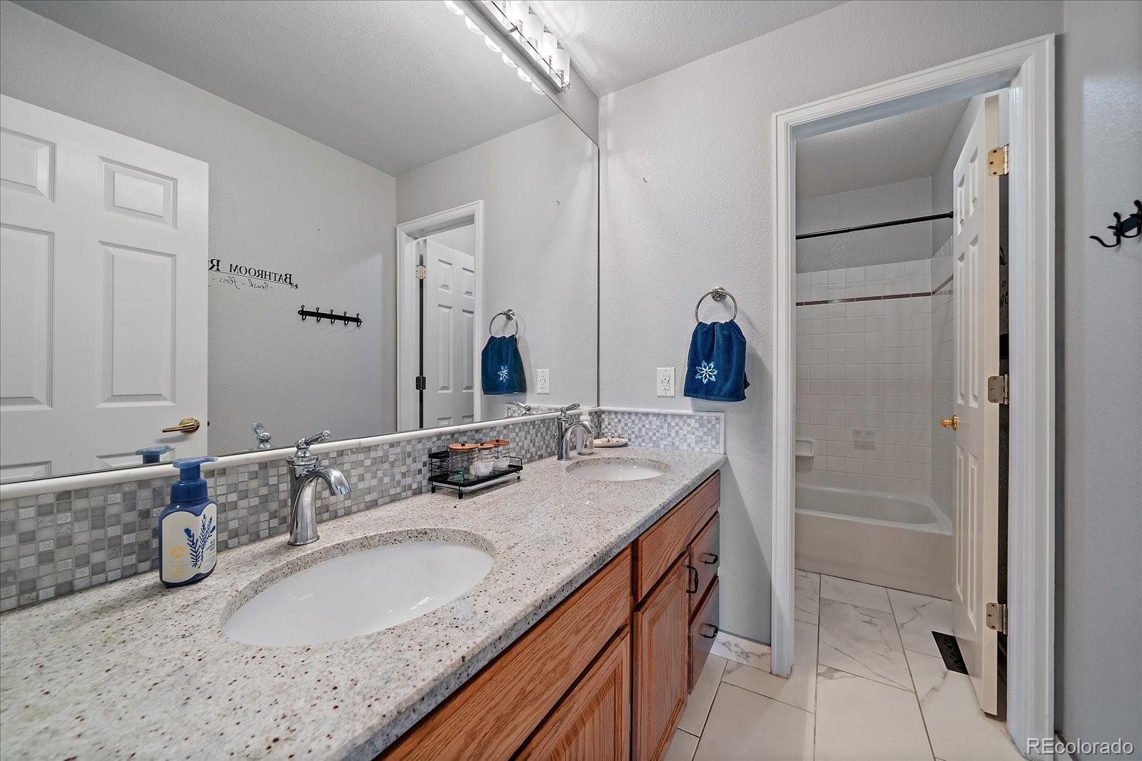 MLS Image #14 for 2707 s cole court,lakewood, Colorado
