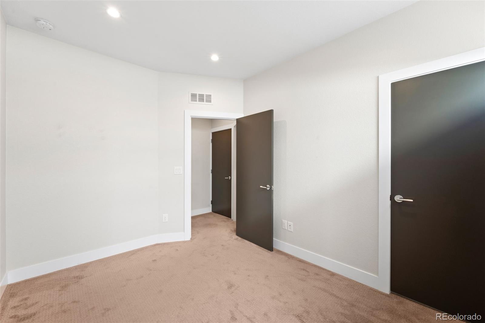 MLS Image #18 for 1836  grove street,denver, Colorado