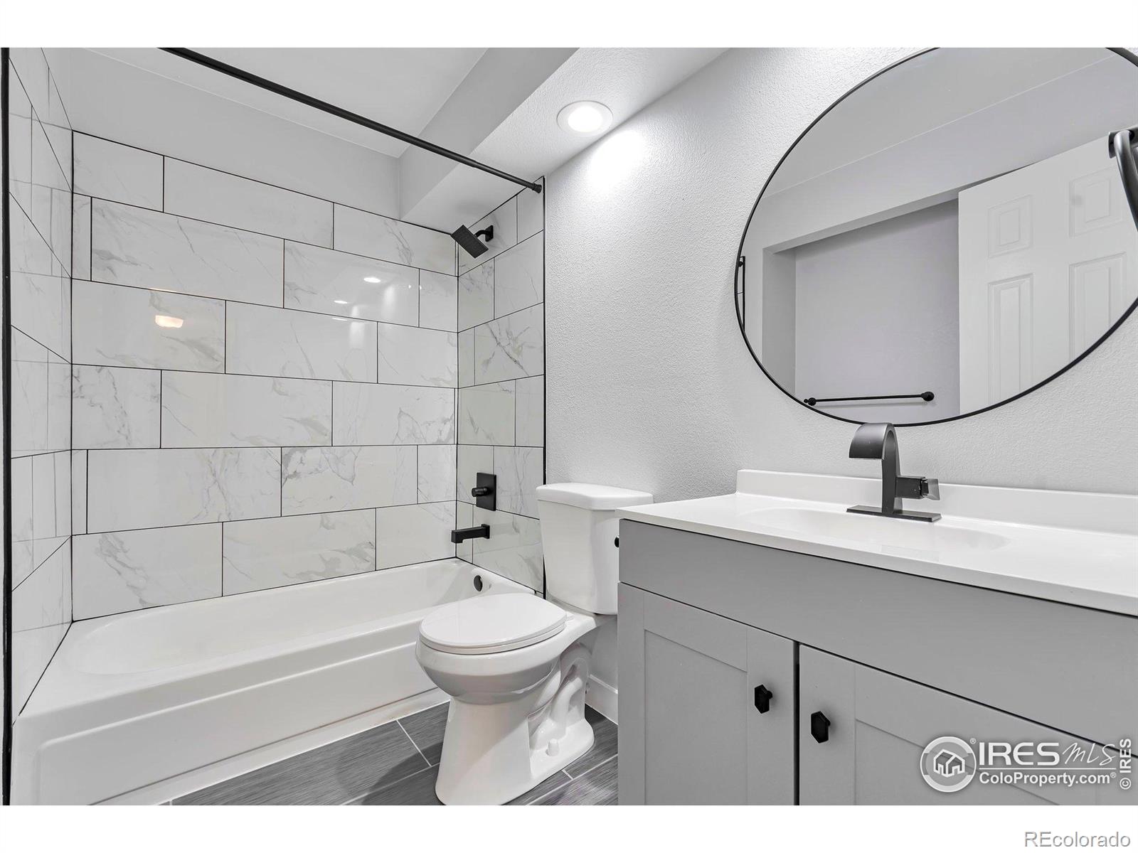 MLS Image #19 for 12525 e tennessee circle,aurora, Colorado