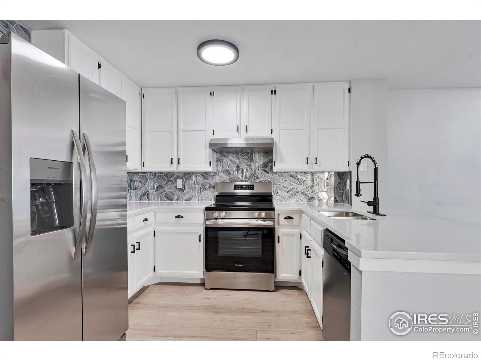 MLS Image #4 for 12525 e tennessee circle,aurora, Colorado
