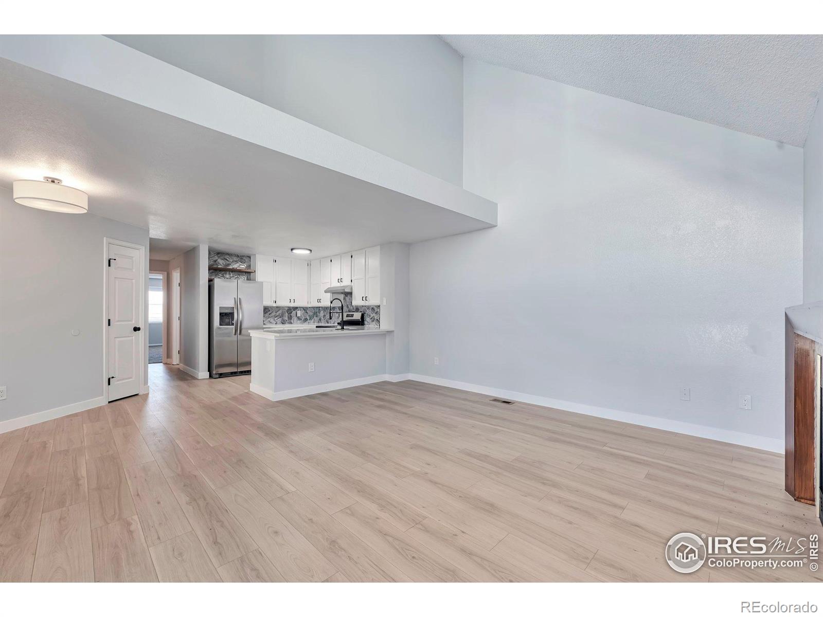 MLS Image #6 for 12525 e tennessee circle,aurora, Colorado
