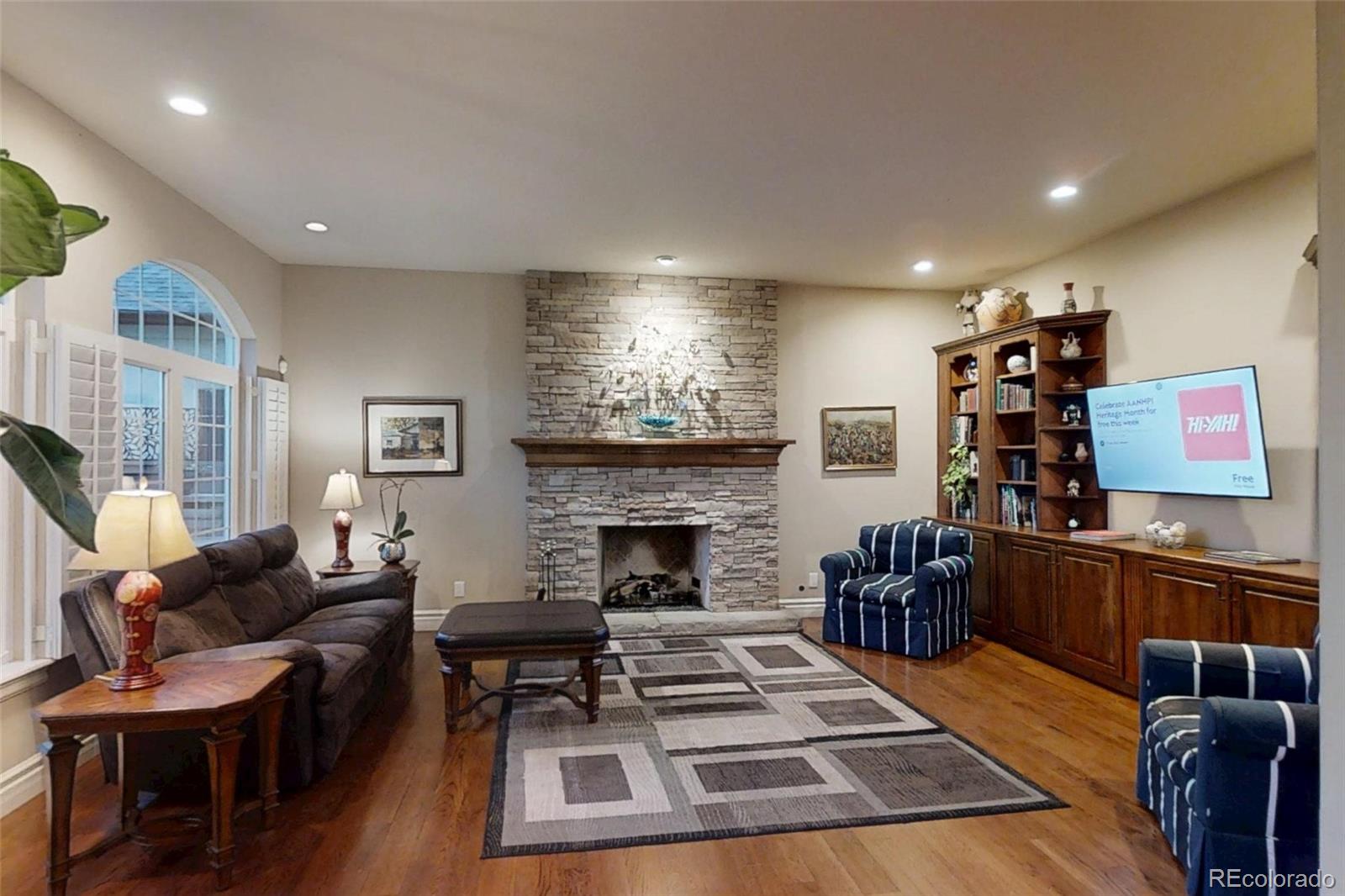 MLS Image #11 for 1160  monaco parkway,denver, Colorado