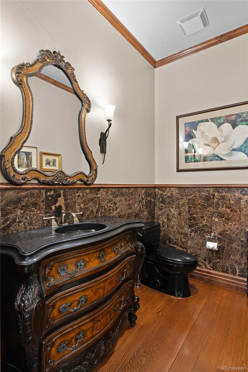 MLS Image #13 for 1160  monaco parkway,denver, Colorado
