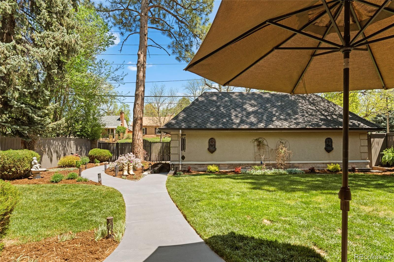 MLS Image #2 for 1160  monaco parkway,denver, Colorado