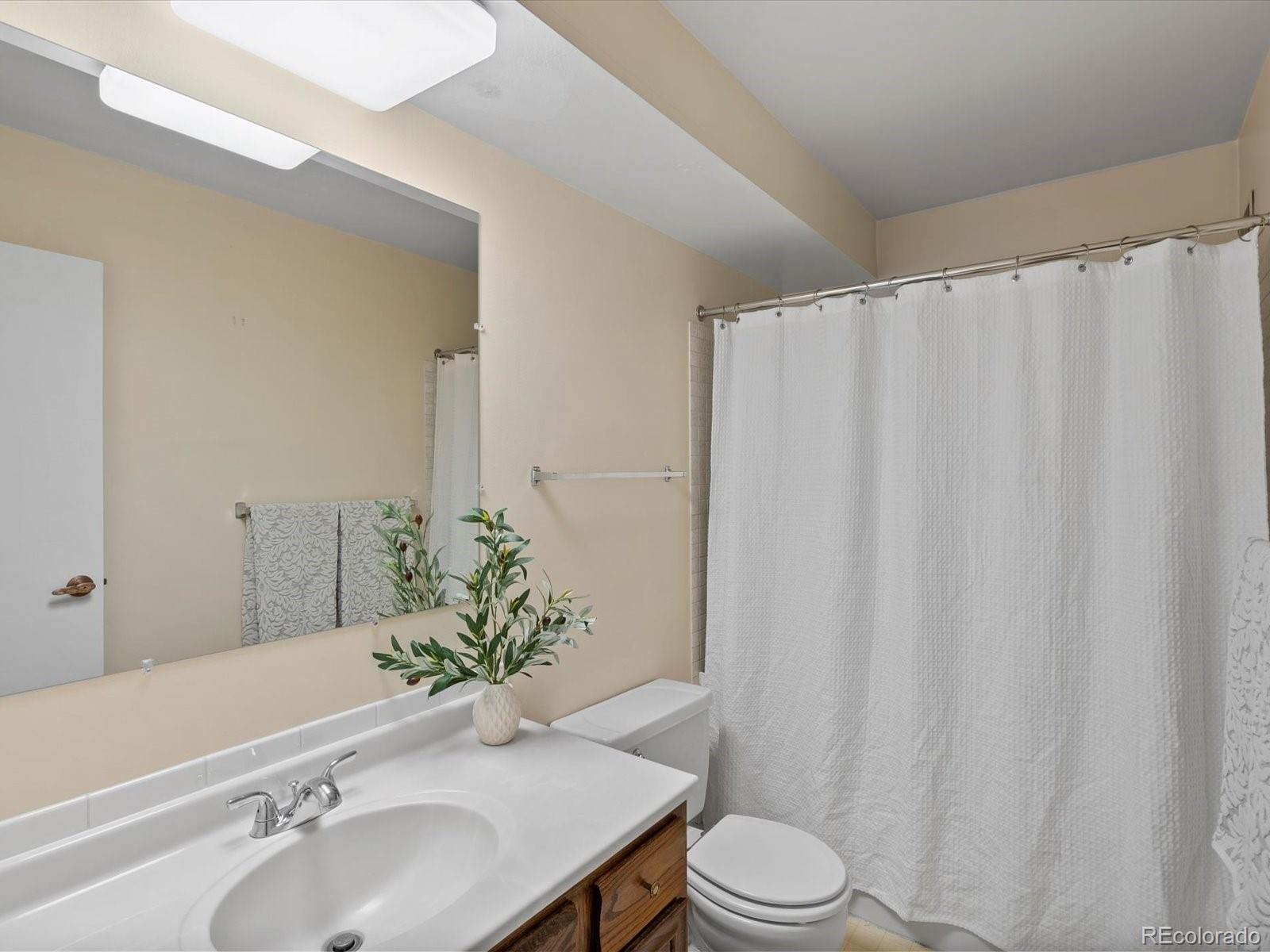 MLS Image #23 for 3470  s poplar st. ,denver, Colorado