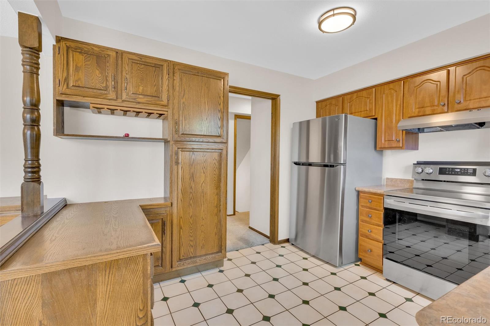 MLS Image #15 for 8871 e amherst drive,denver, Colorado
