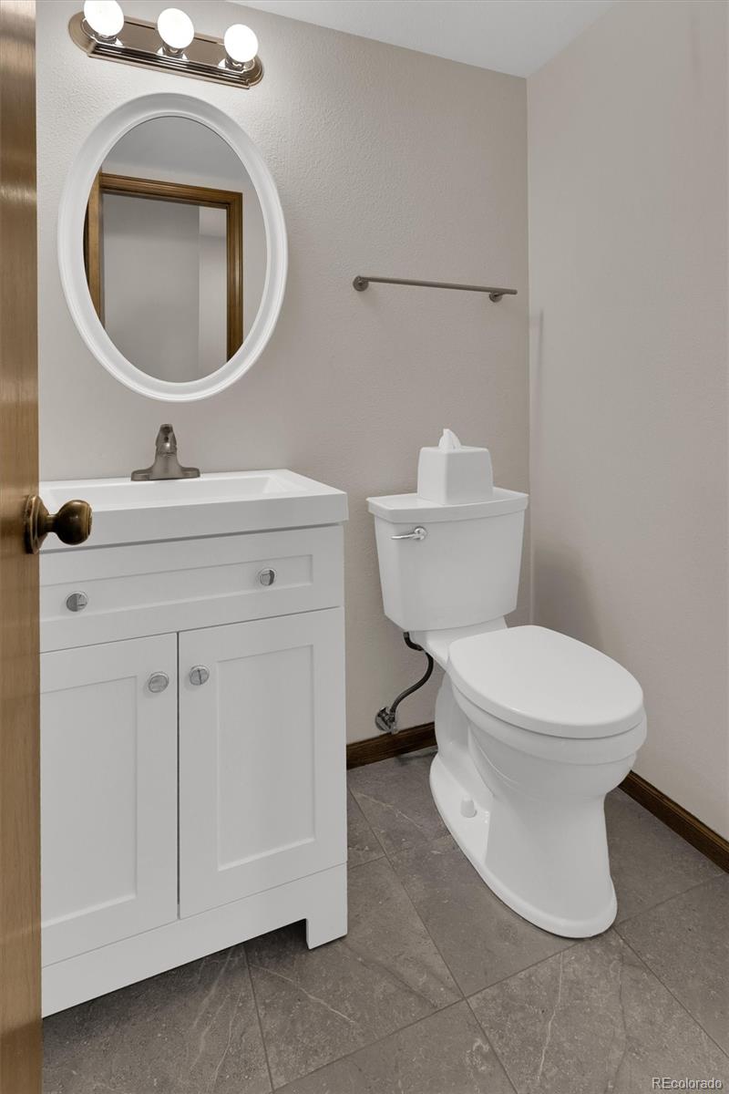 MLS Image #17 for 8871 e amherst drive,denver, Colorado