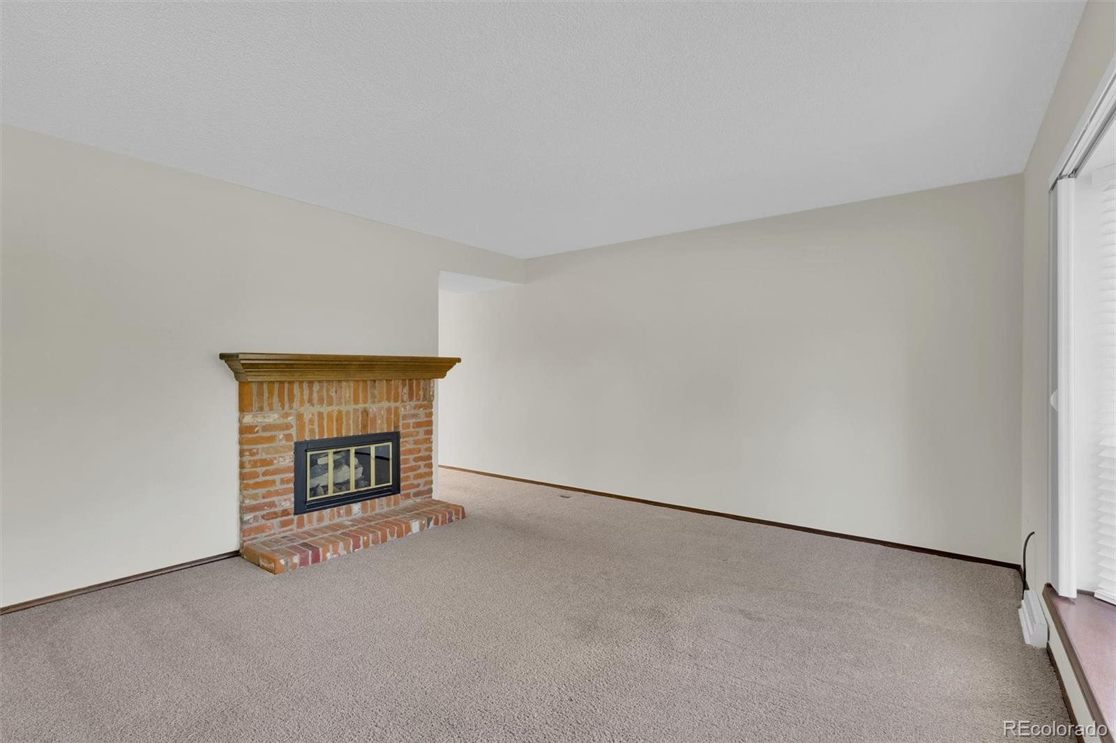 MLS Image #5 for 8871 e amherst drive,denver, Colorado