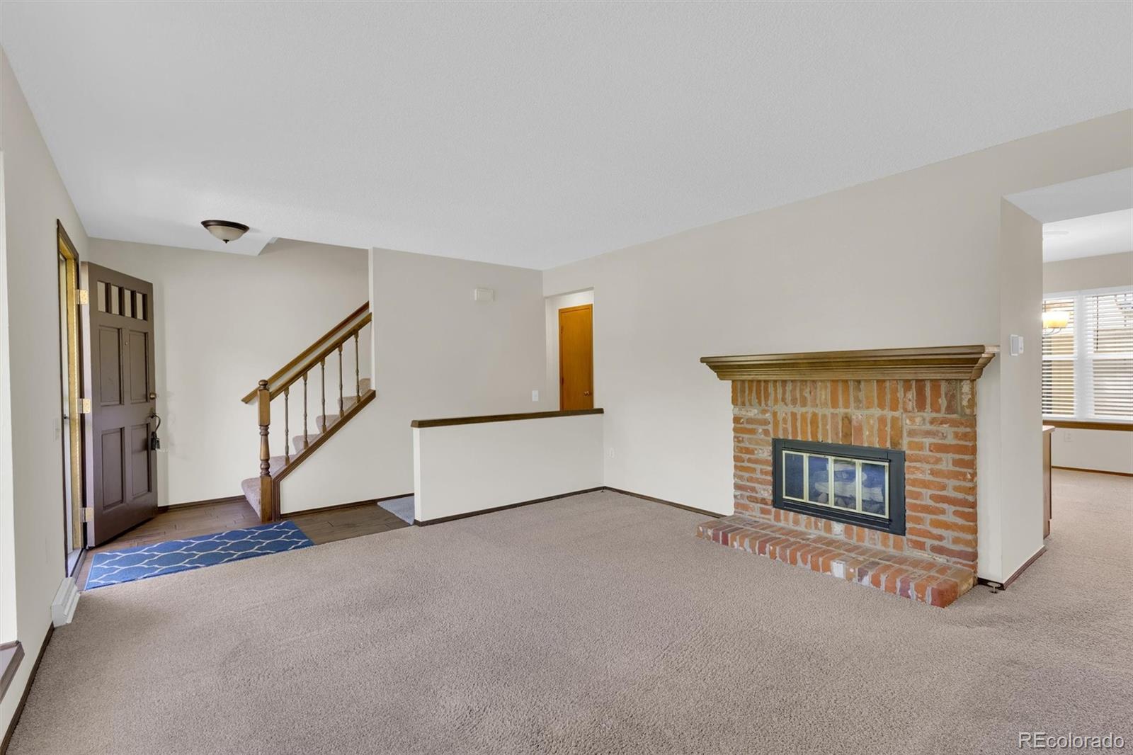 MLS Image #6 for 8871 e amherst drive,denver, Colorado
