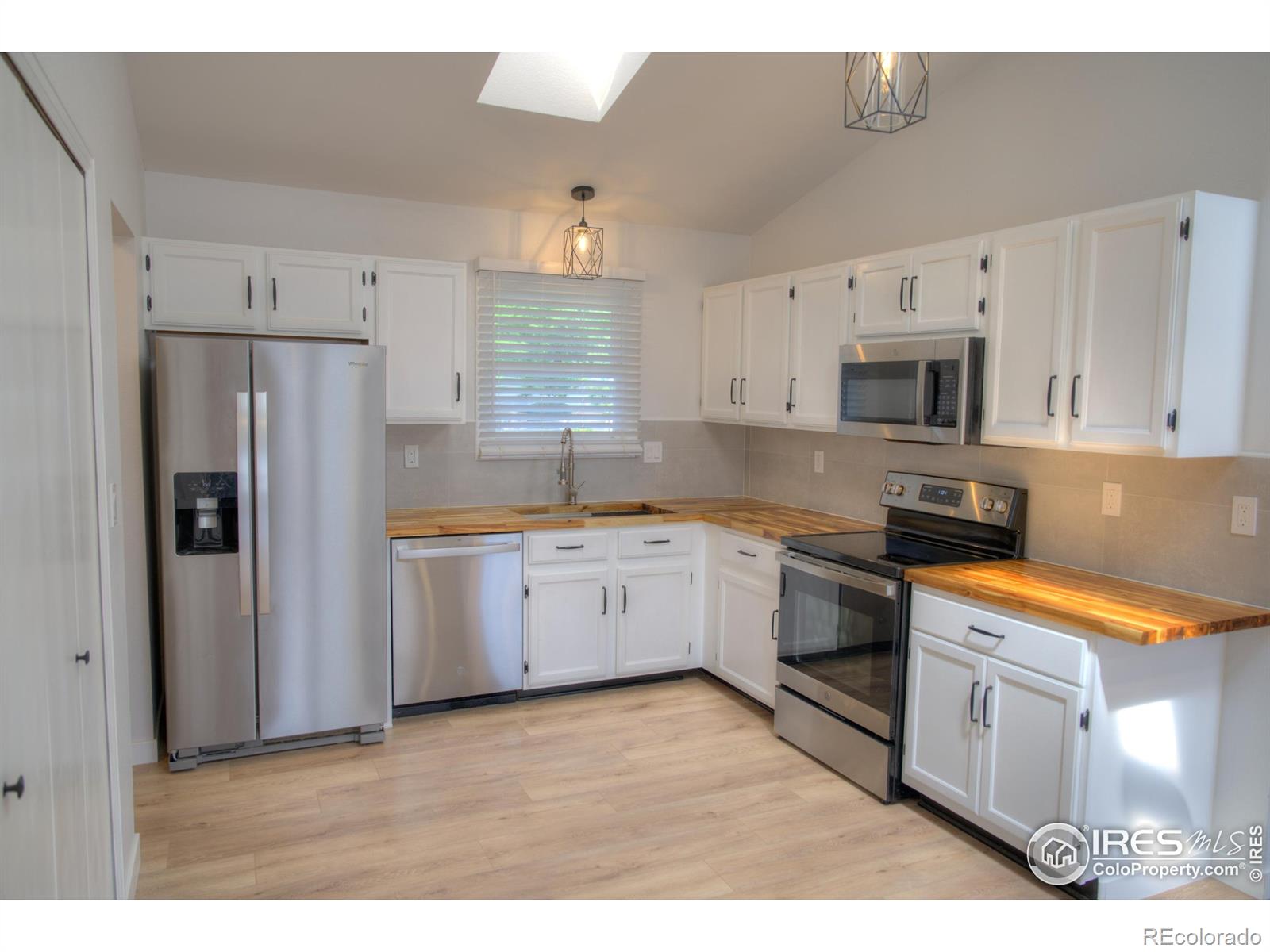MLS Image #6 for 730  douglas place,berthoud, Colorado
