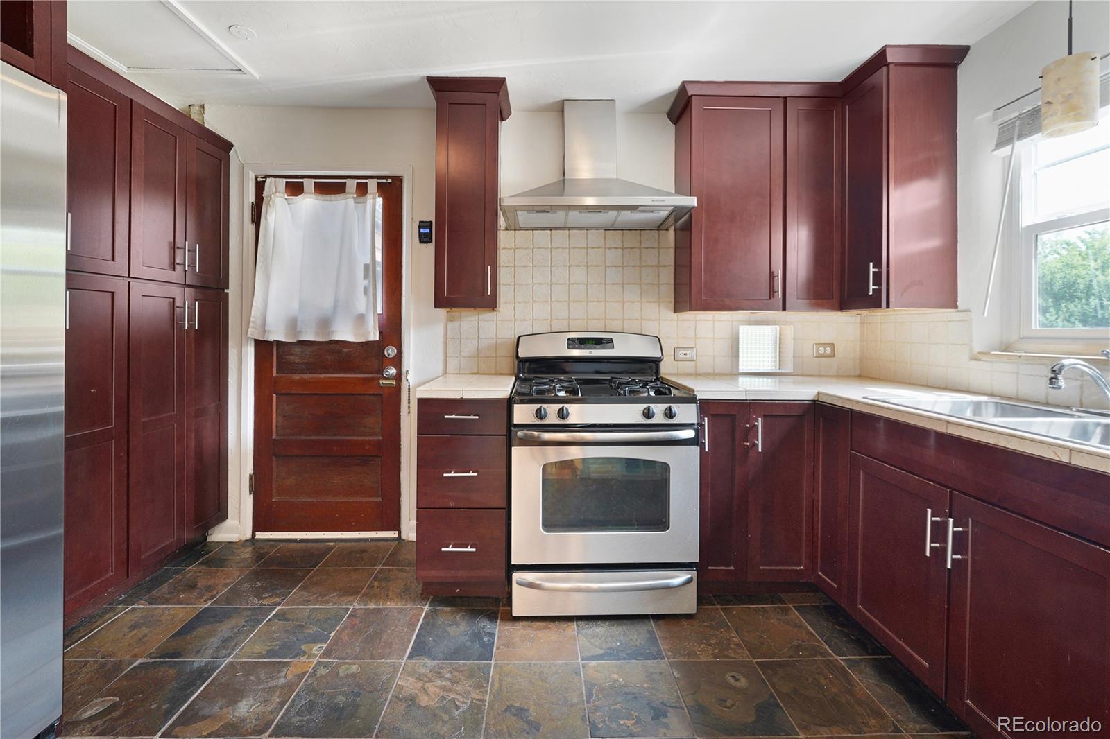 MLS Image #13 for 1111  kearney street,denver, Colorado