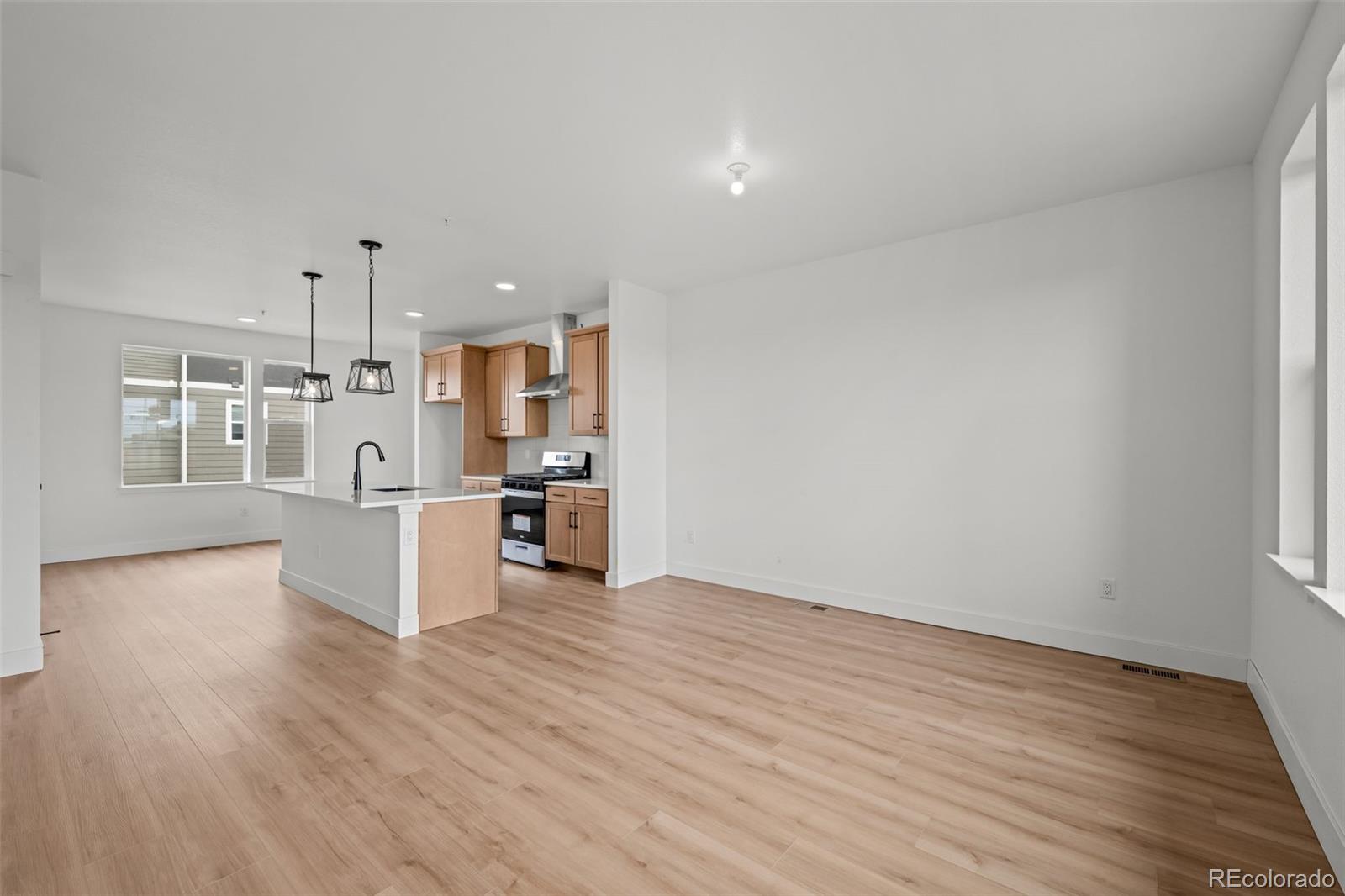 MLS Image #10 for 2736 w 68th avenue,denver, Colorado