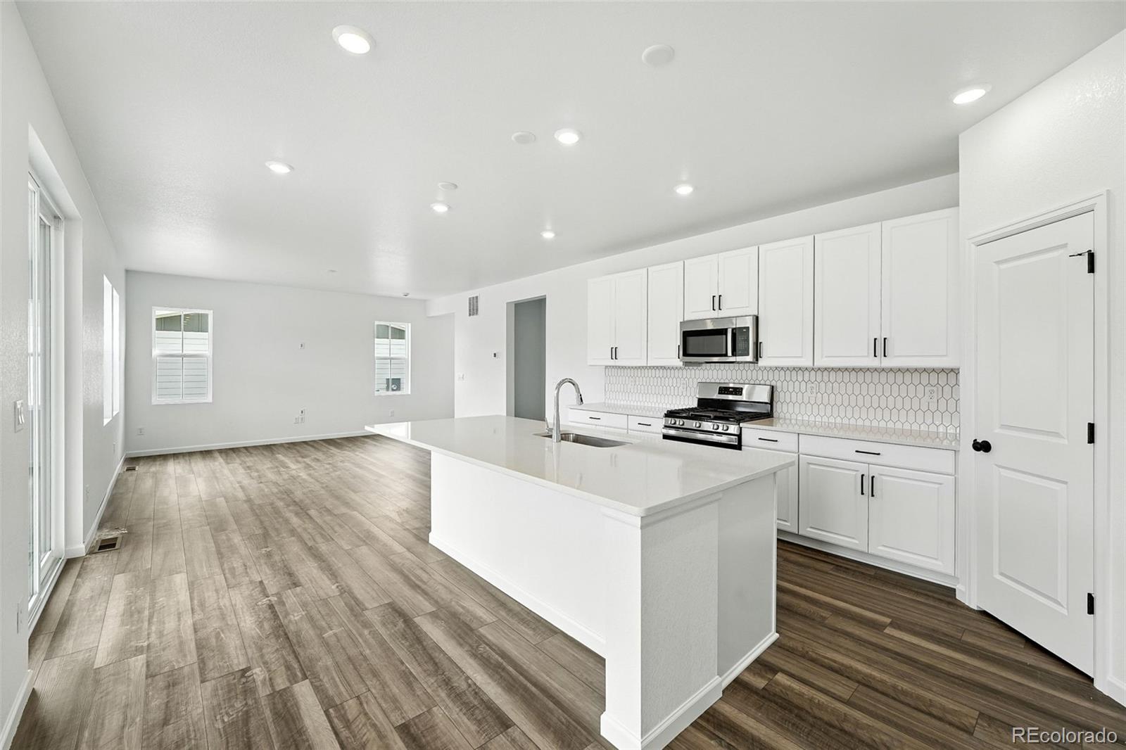 MLS Image #10 for 39743  penn road,elizabeth, Colorado