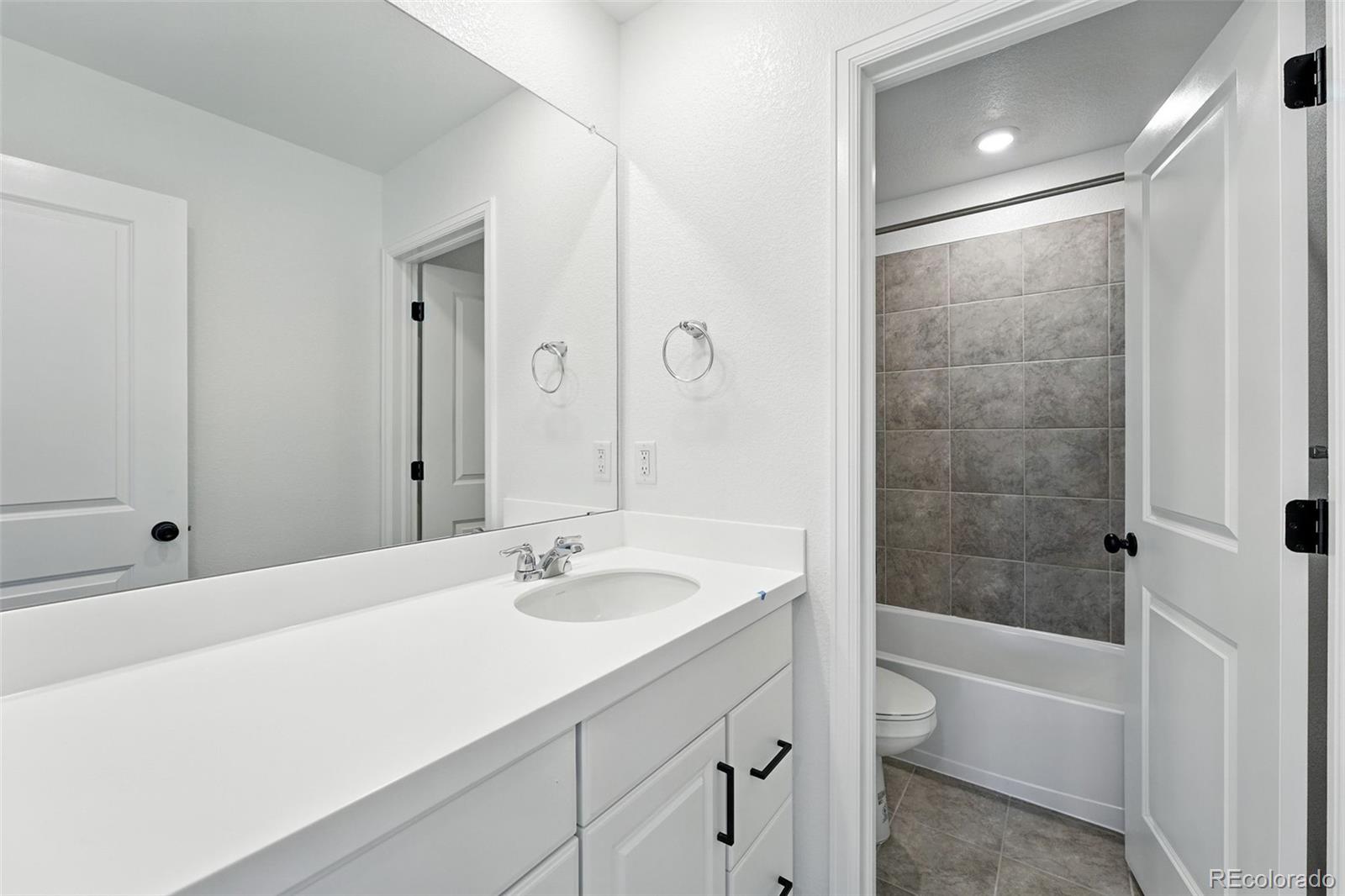 MLS Image #21 for 39743  penn road,elizabeth, Colorado