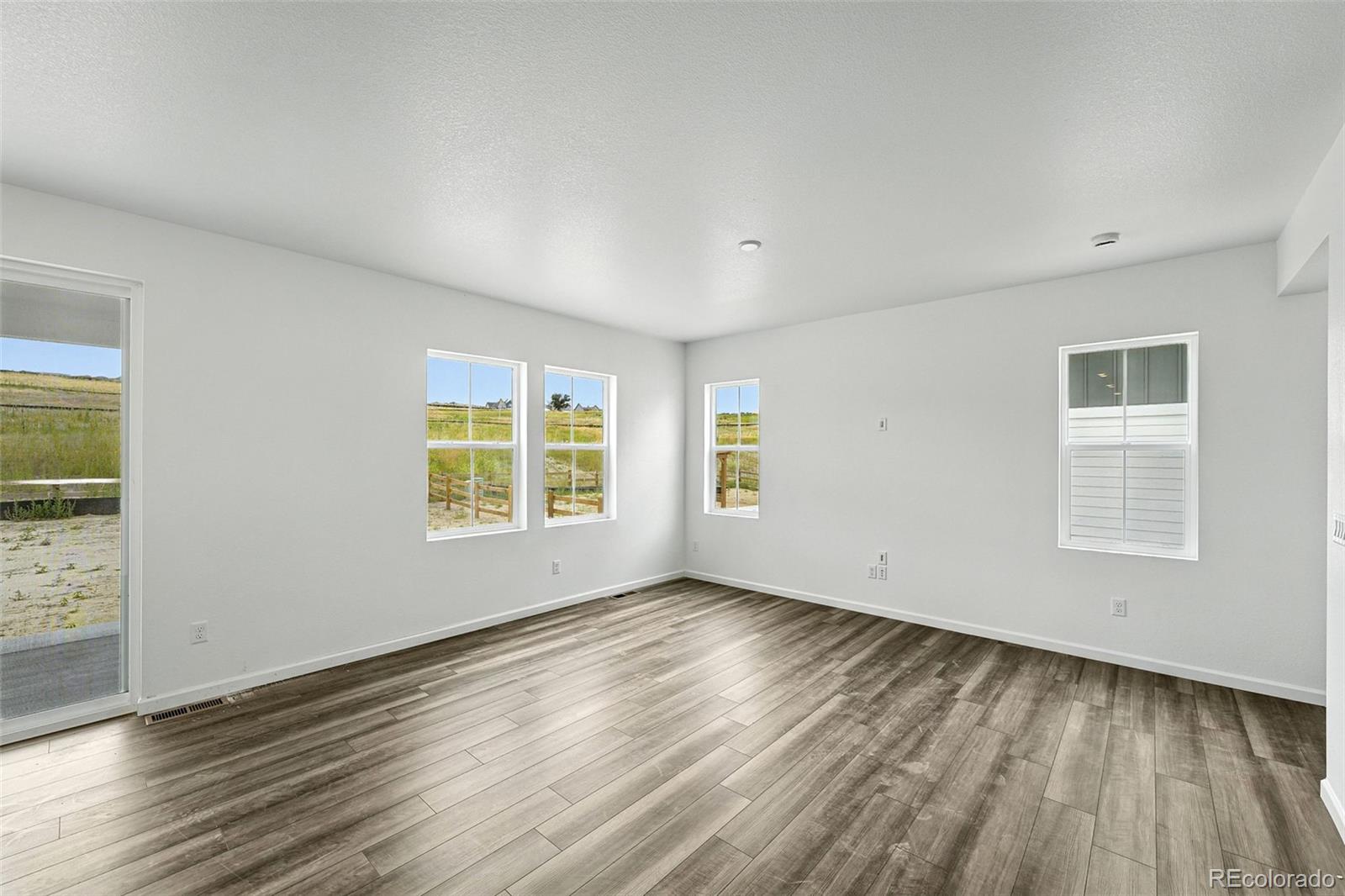 MLS Image #6 for 39743  penn road,elizabeth, Colorado
