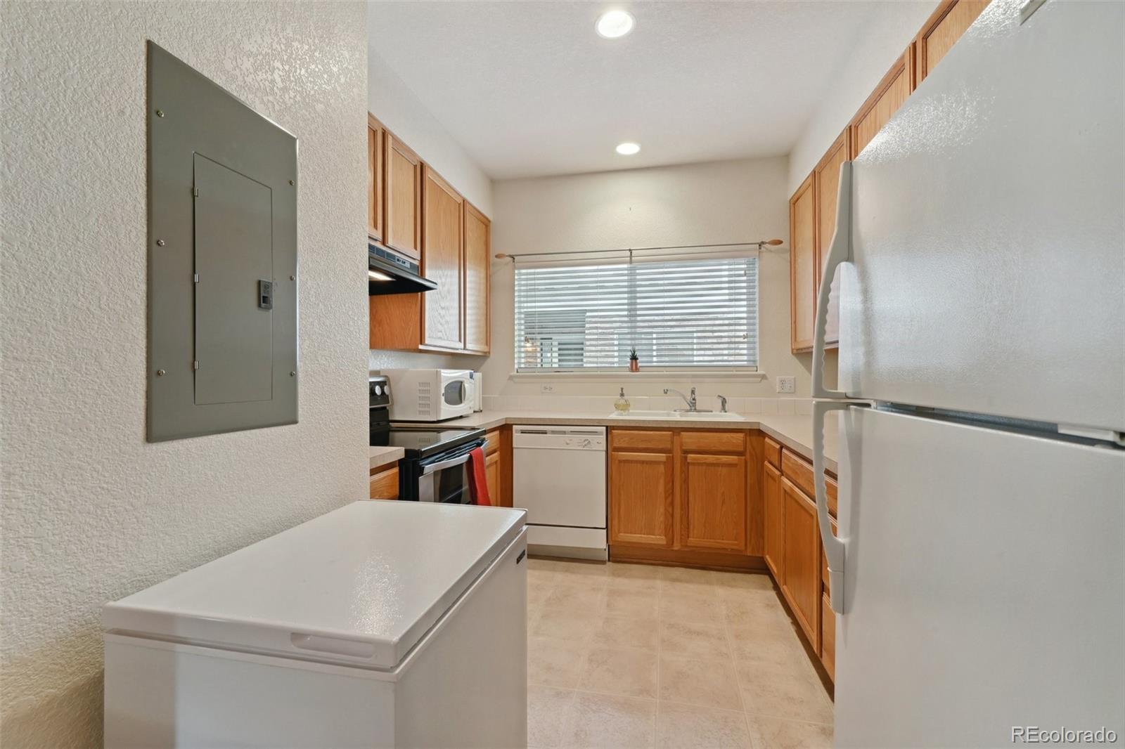 MLS Image #11 for 4385 s balsam street,littleton, Colorado