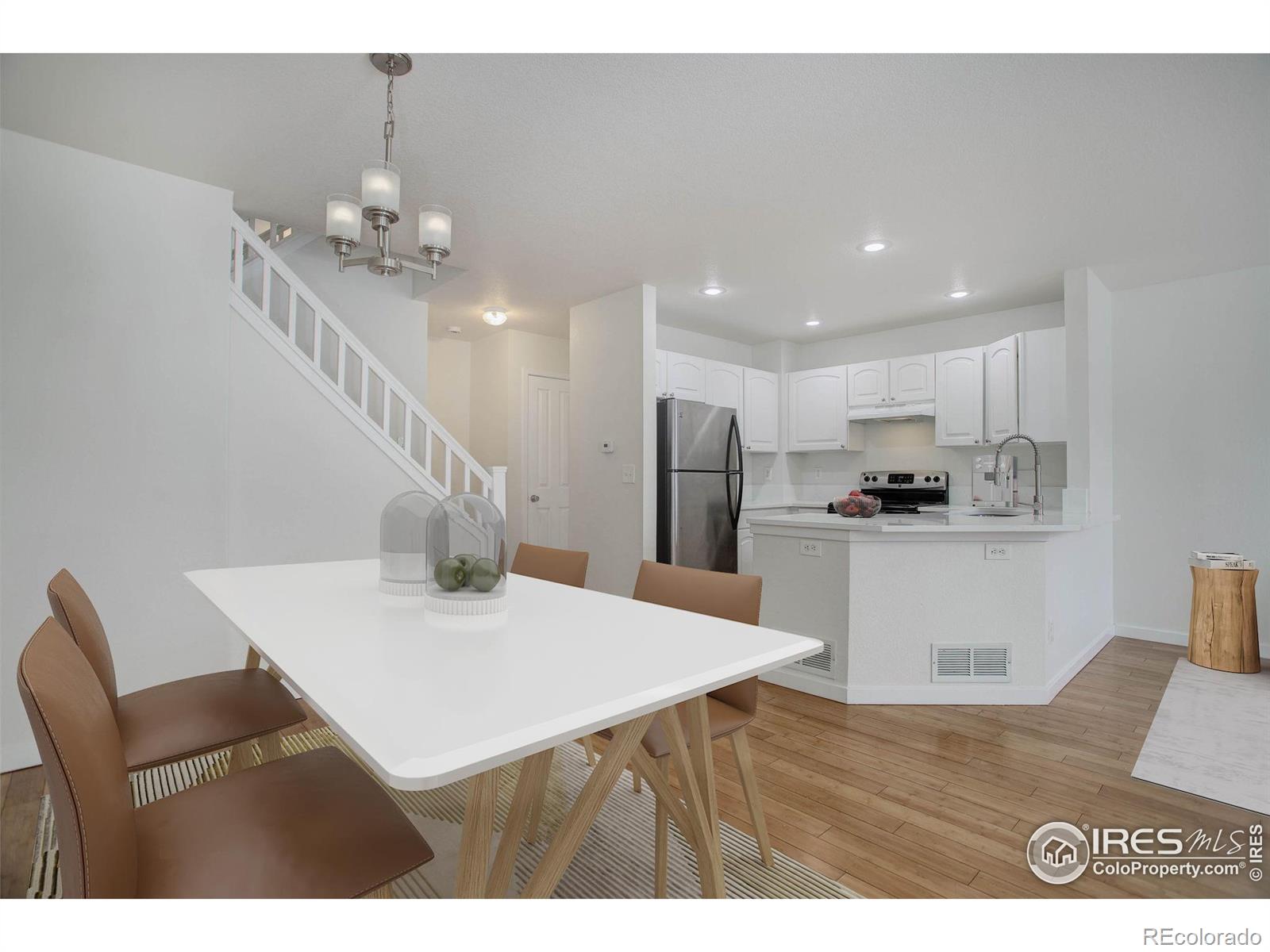 MLS Image #3 for 3648  oakwood drive,longmont, Colorado