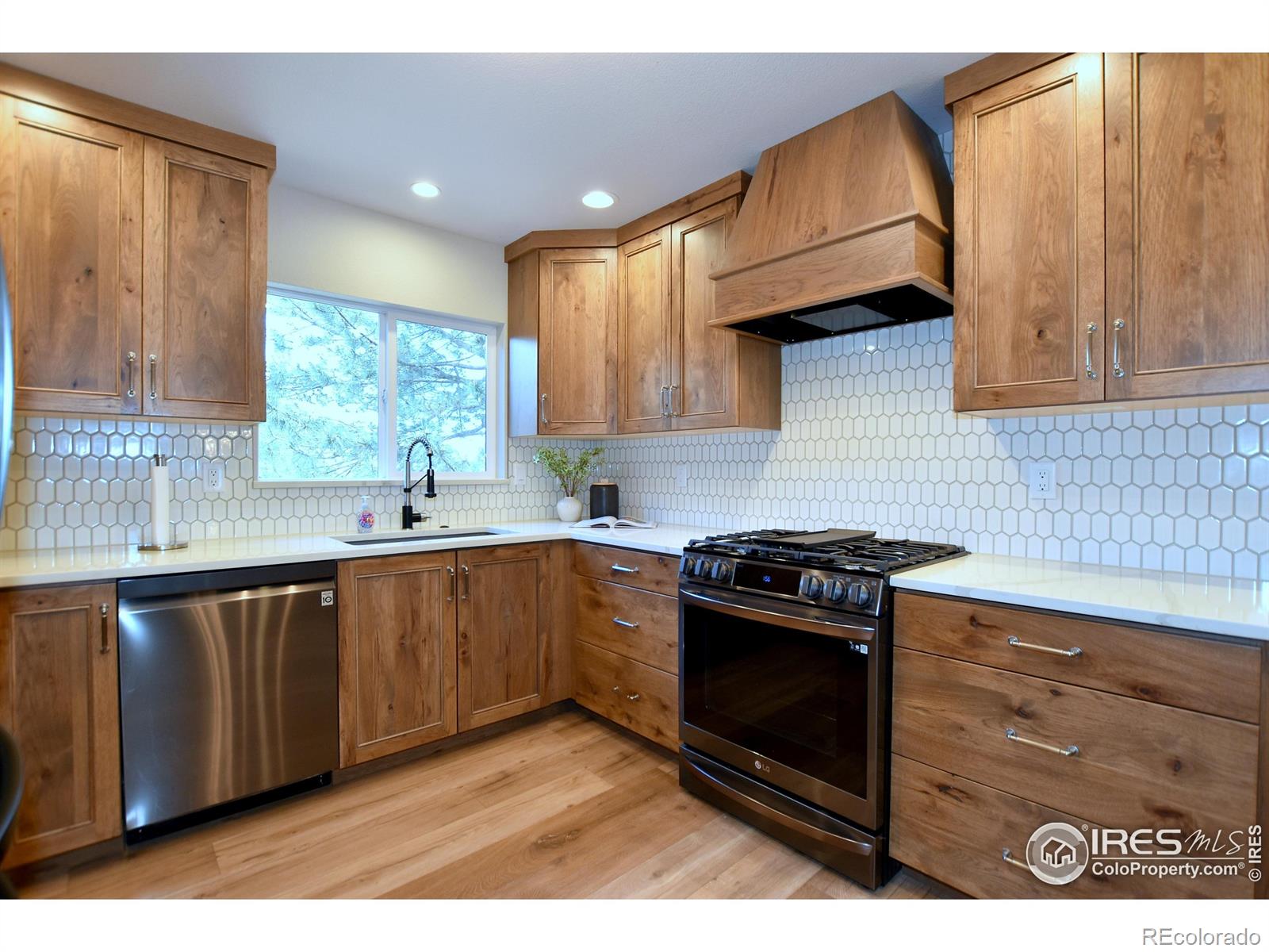 MLS Image #10 for 504 n 71st avenue,greeley, Colorado
