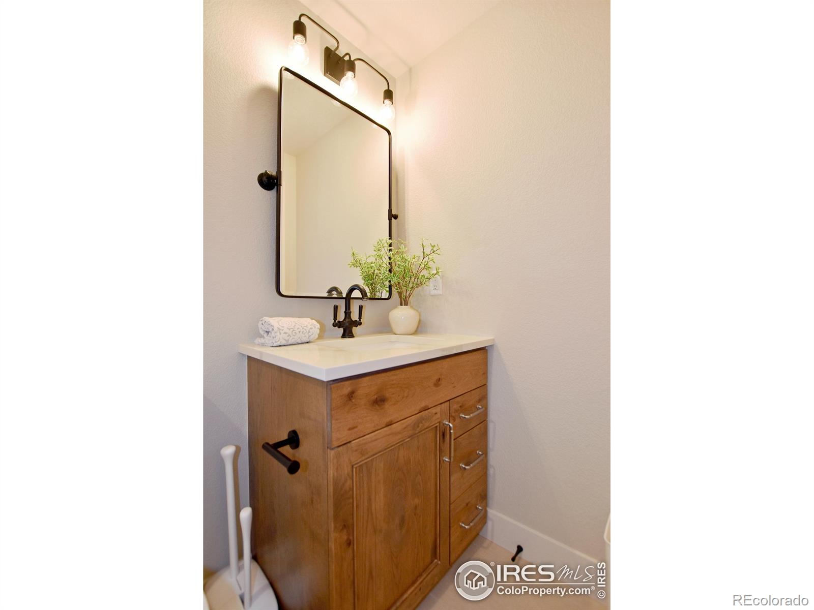 MLS Image #13 for 504 n 71st avenue,greeley, Colorado