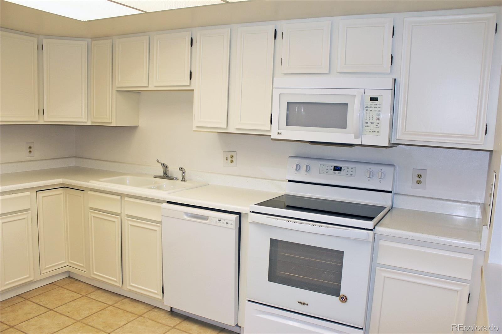 MLS Image #8 for 14390 e marina drive,aurora, Colorado