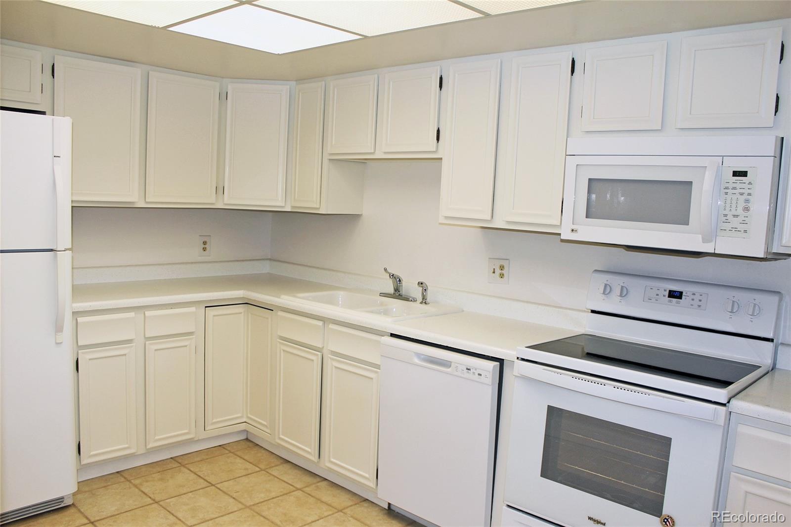 MLS Image #9 for 14390 e marina drive,aurora, Colorado