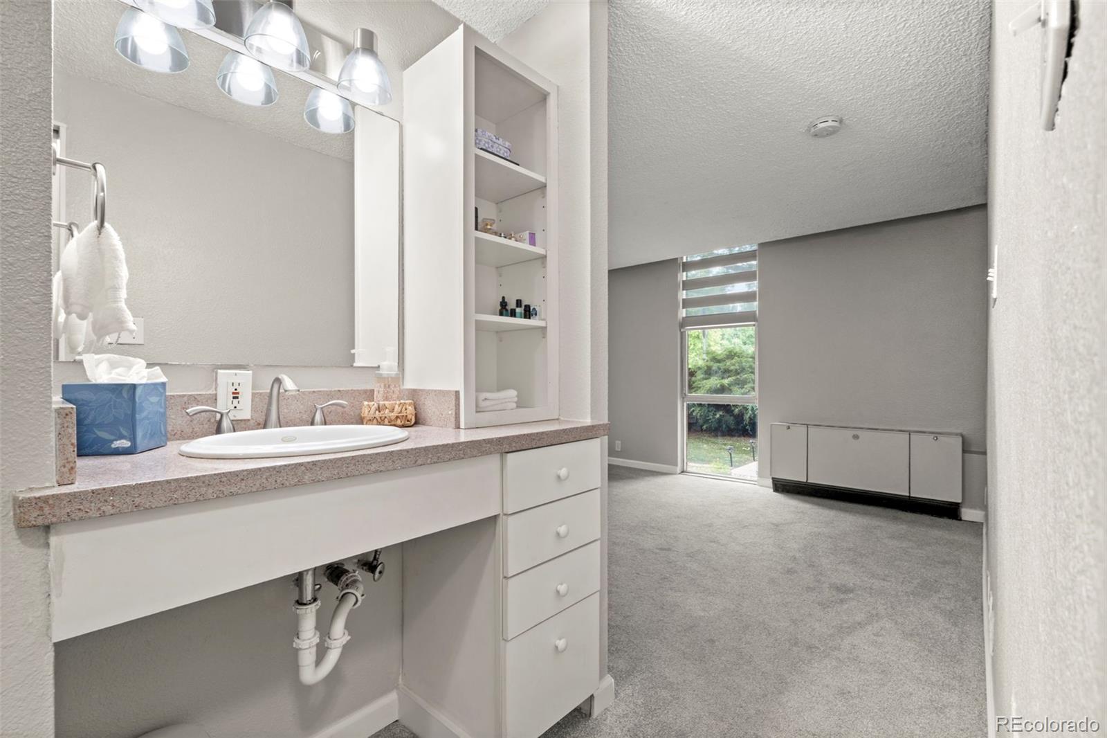 MLS Image #18 for 2500 s york street,denver, Colorado