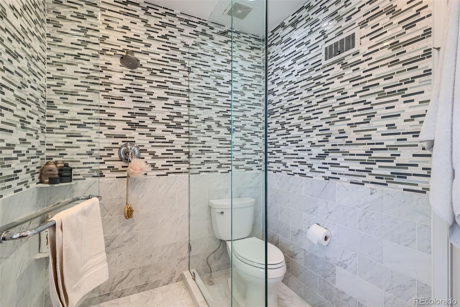MLS Image #18 for 2060  ash street,denver, Colorado