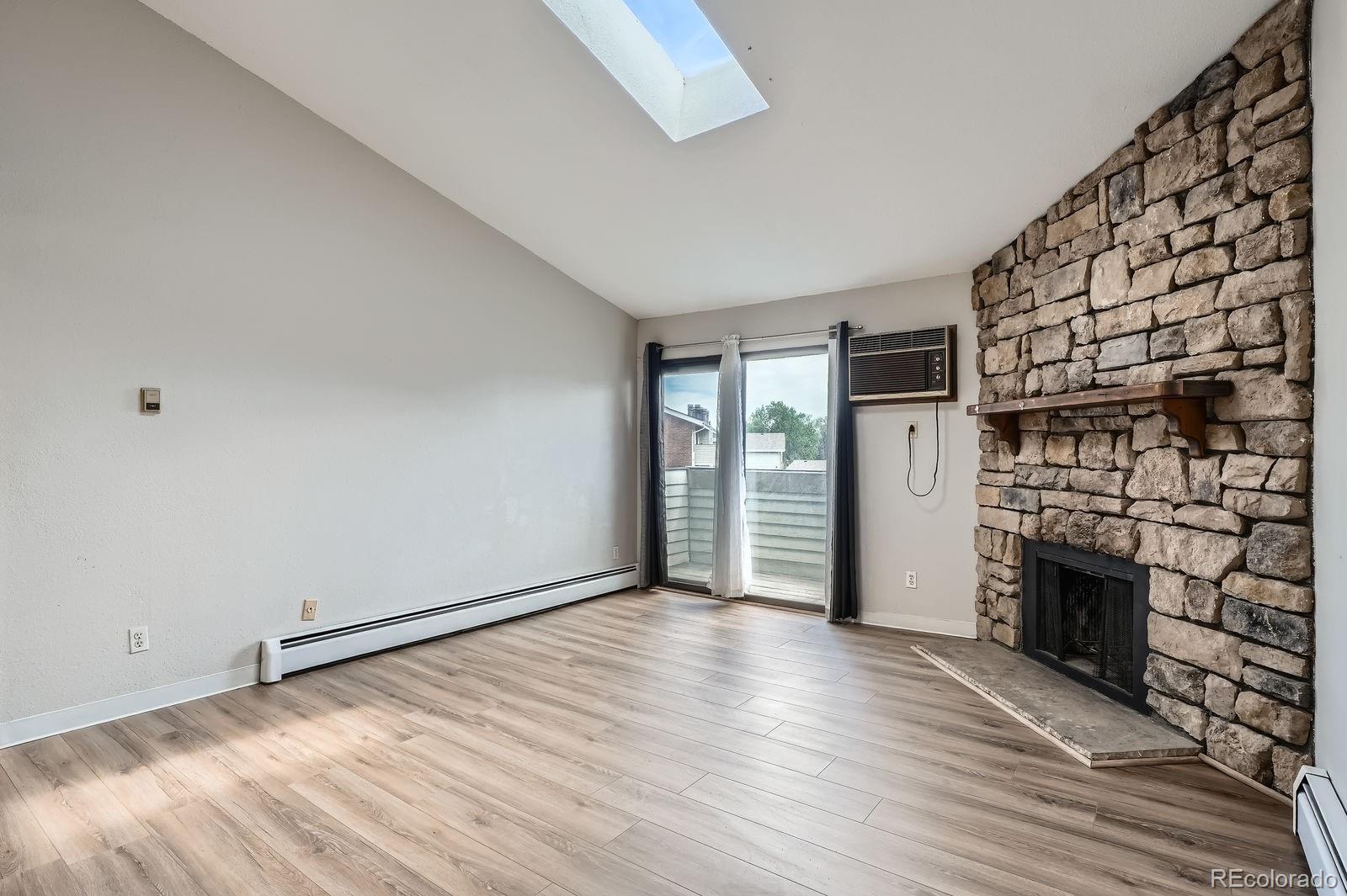 MLS Image #4 for 10150 e virginia avenue,denver, Colorado