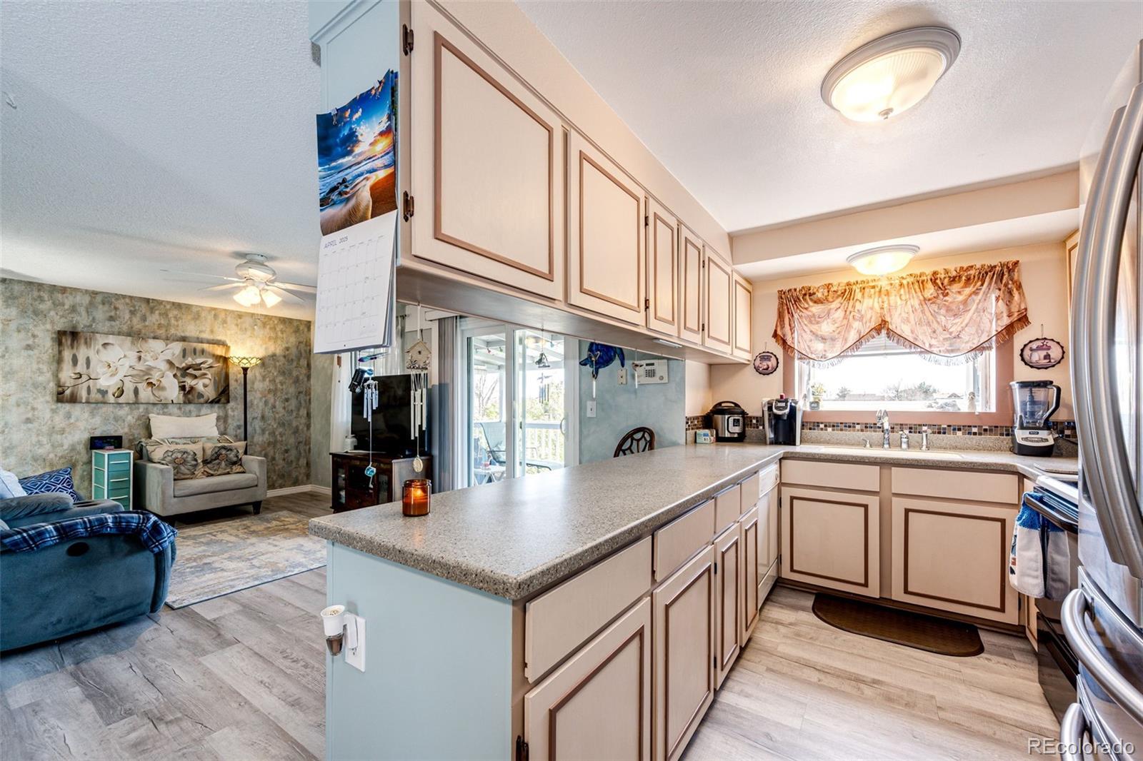 MLS Image #10 for 862  centennial way,bennett, Colorado
