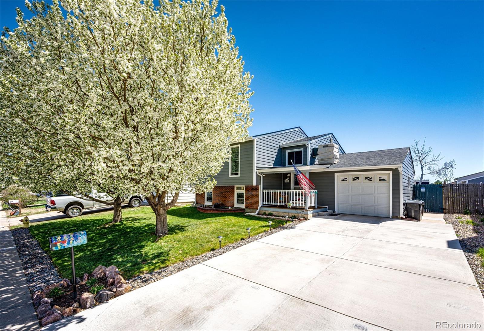 MLS Image #3 for 862  centennial way,bennett, Colorado