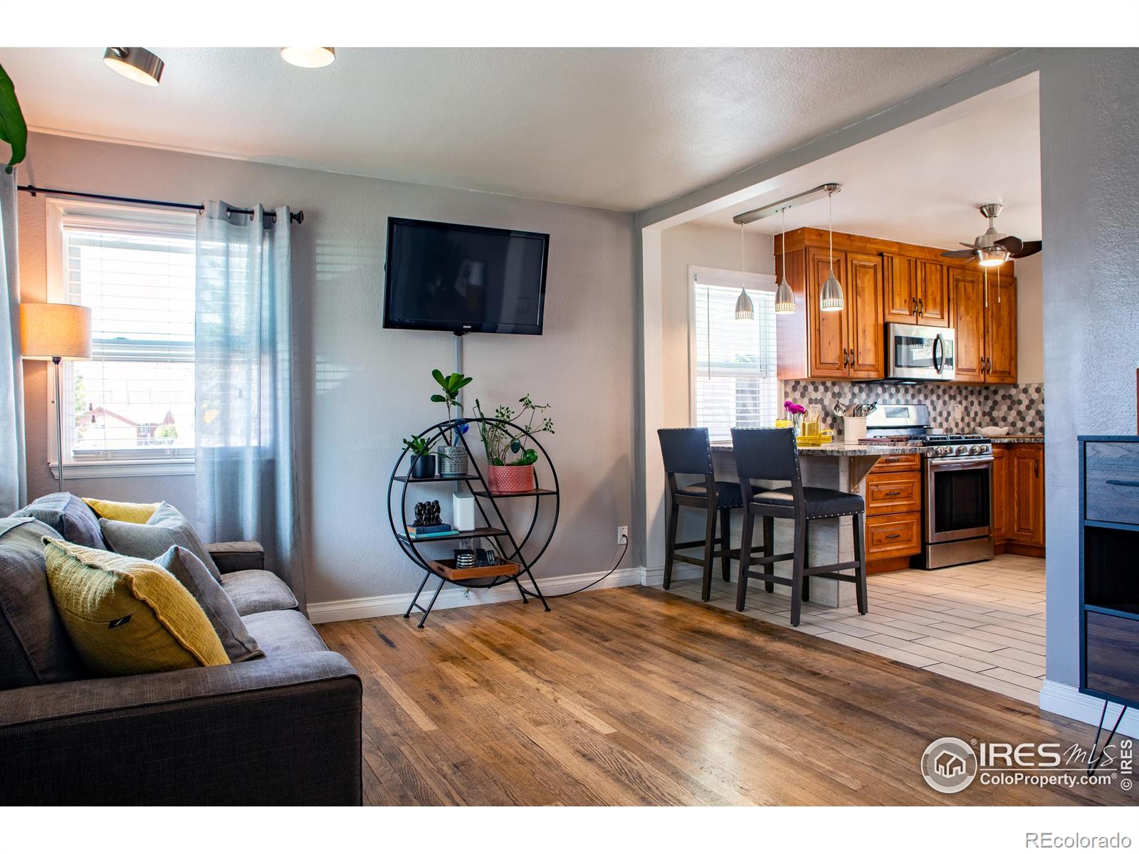 MLS Image #3 for 128 e 5th avenue,longmont, Colorado