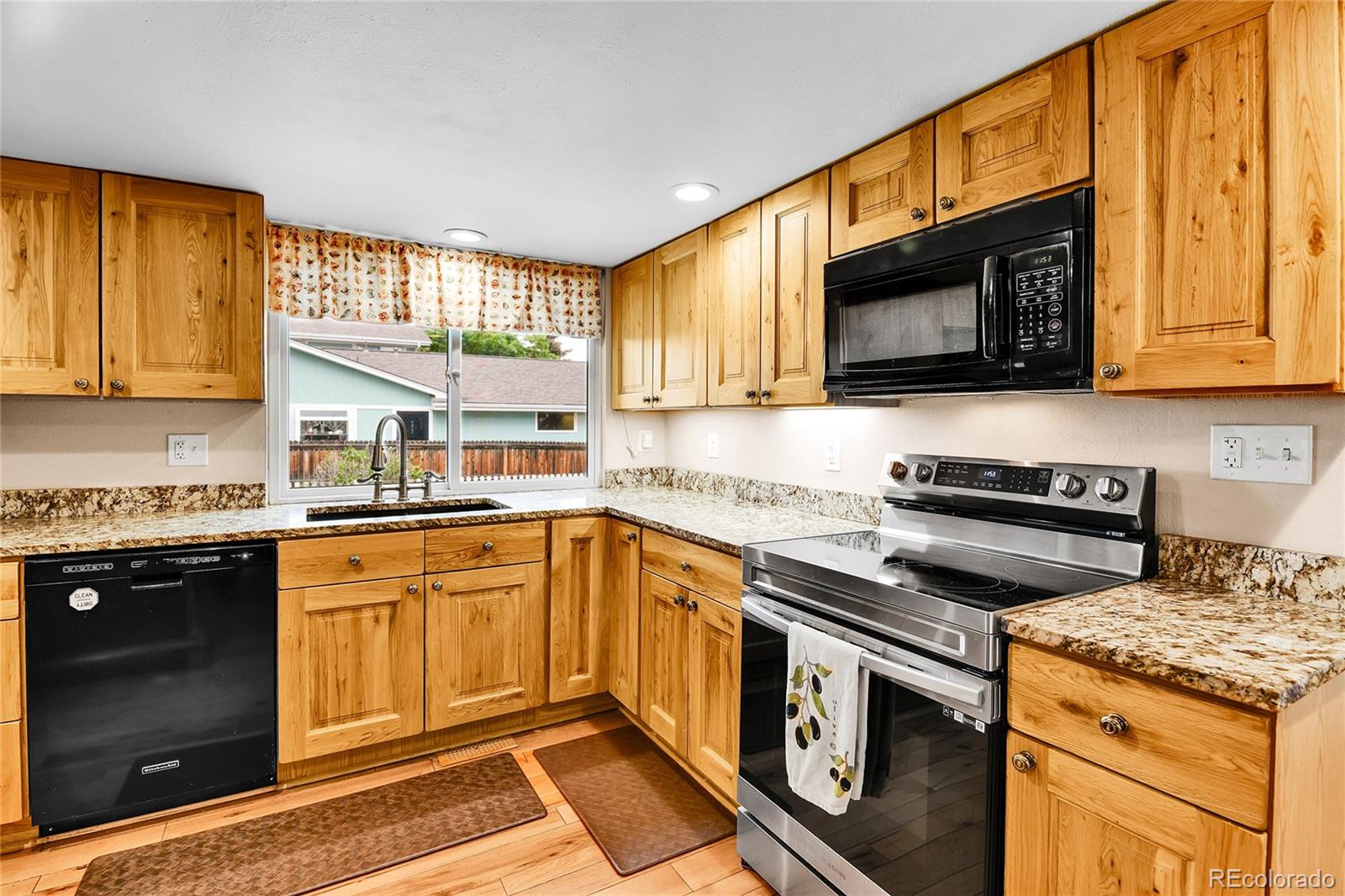 MLS Image #9 for 10925 w montana place,lakewood, Colorado