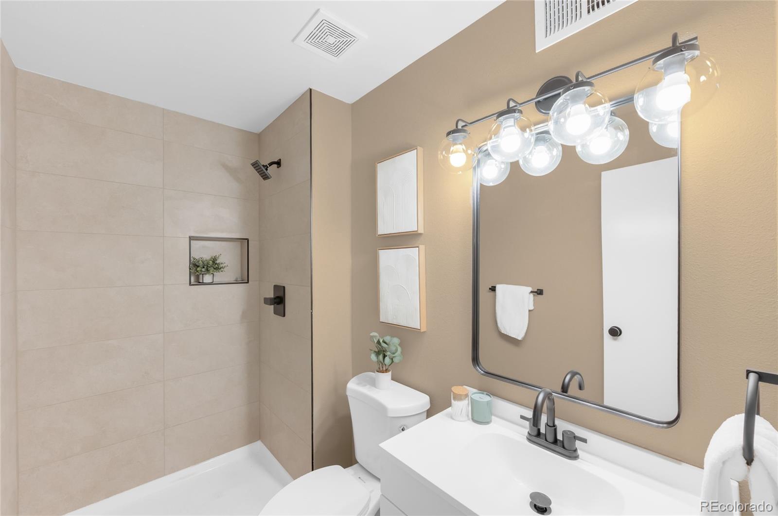 MLS Image #13 for 921 s walden street ,aurora, Colorado