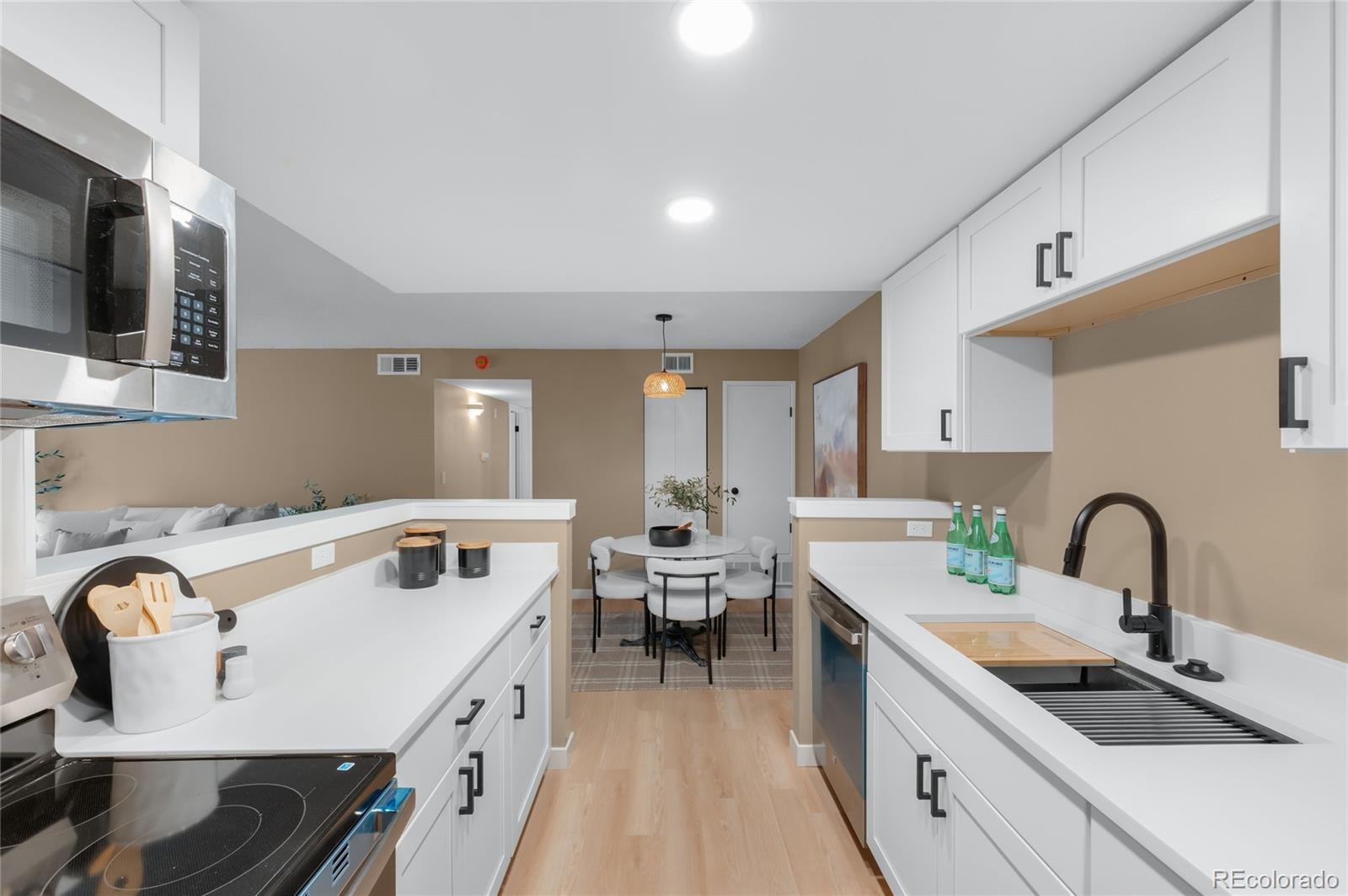 MLS Image #7 for 921 s walden street ,aurora, Colorado